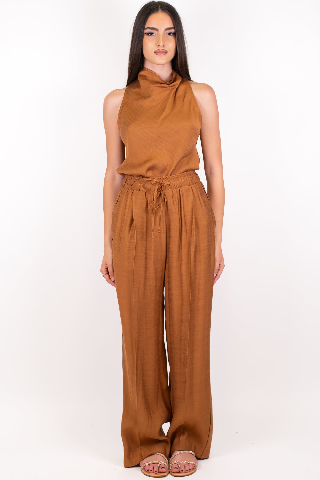 Maryley - Coordinato top asimmetrico giromaniche e pantalone palazzo con elastico in vita
