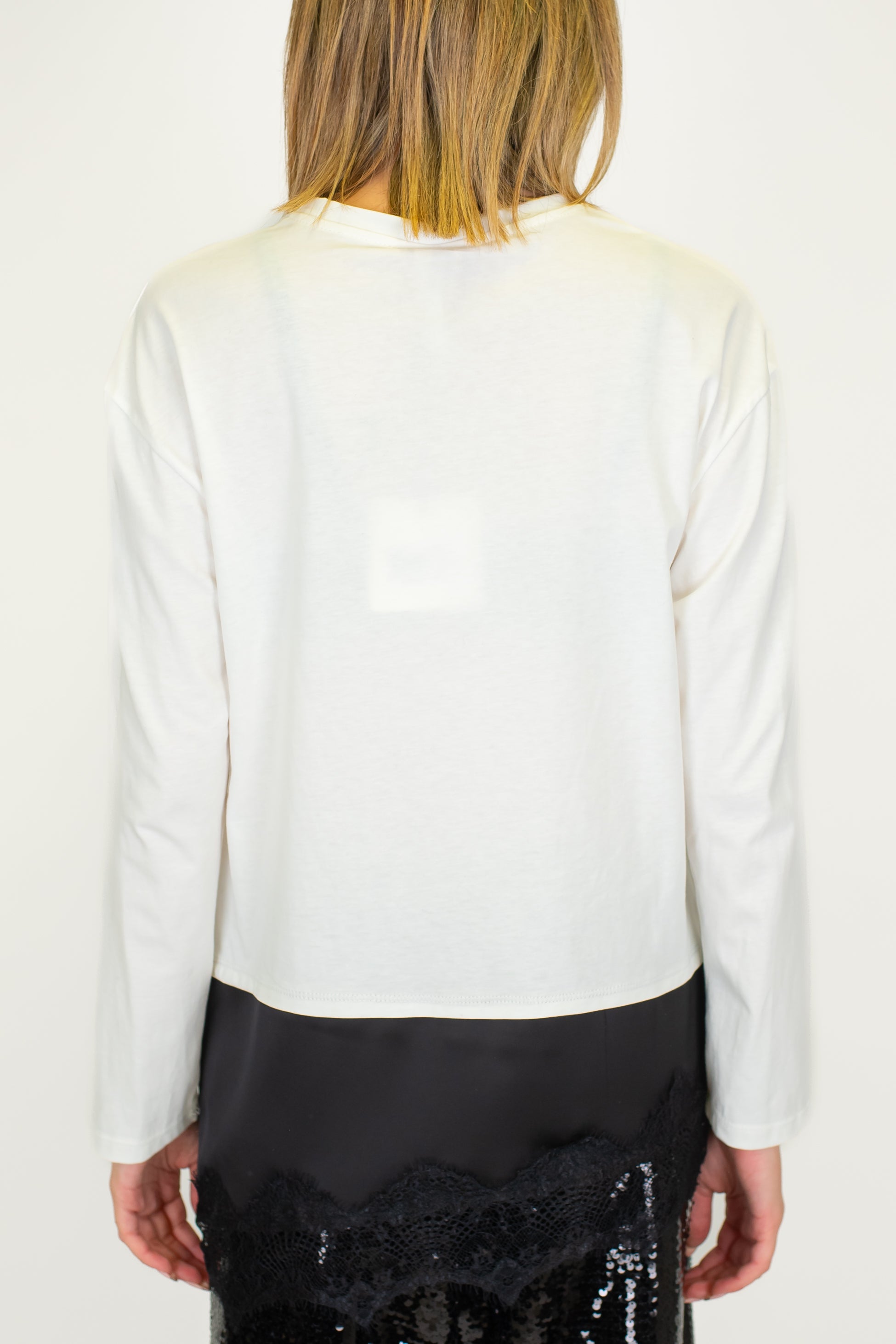 Tensione in - Shirt manica lunga con fondo in raso e pizzo