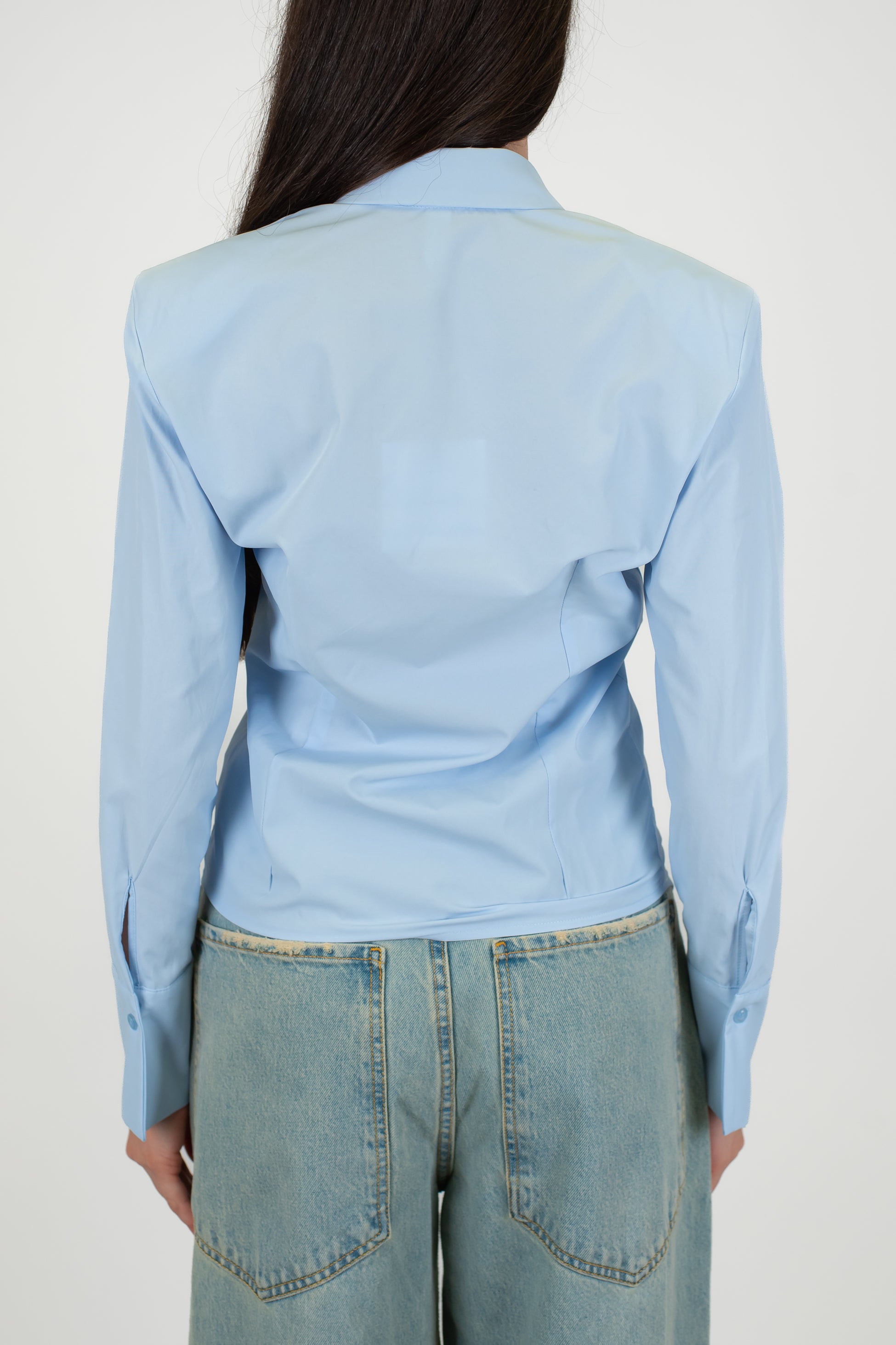 Tensione in - Camicia slim con spalline