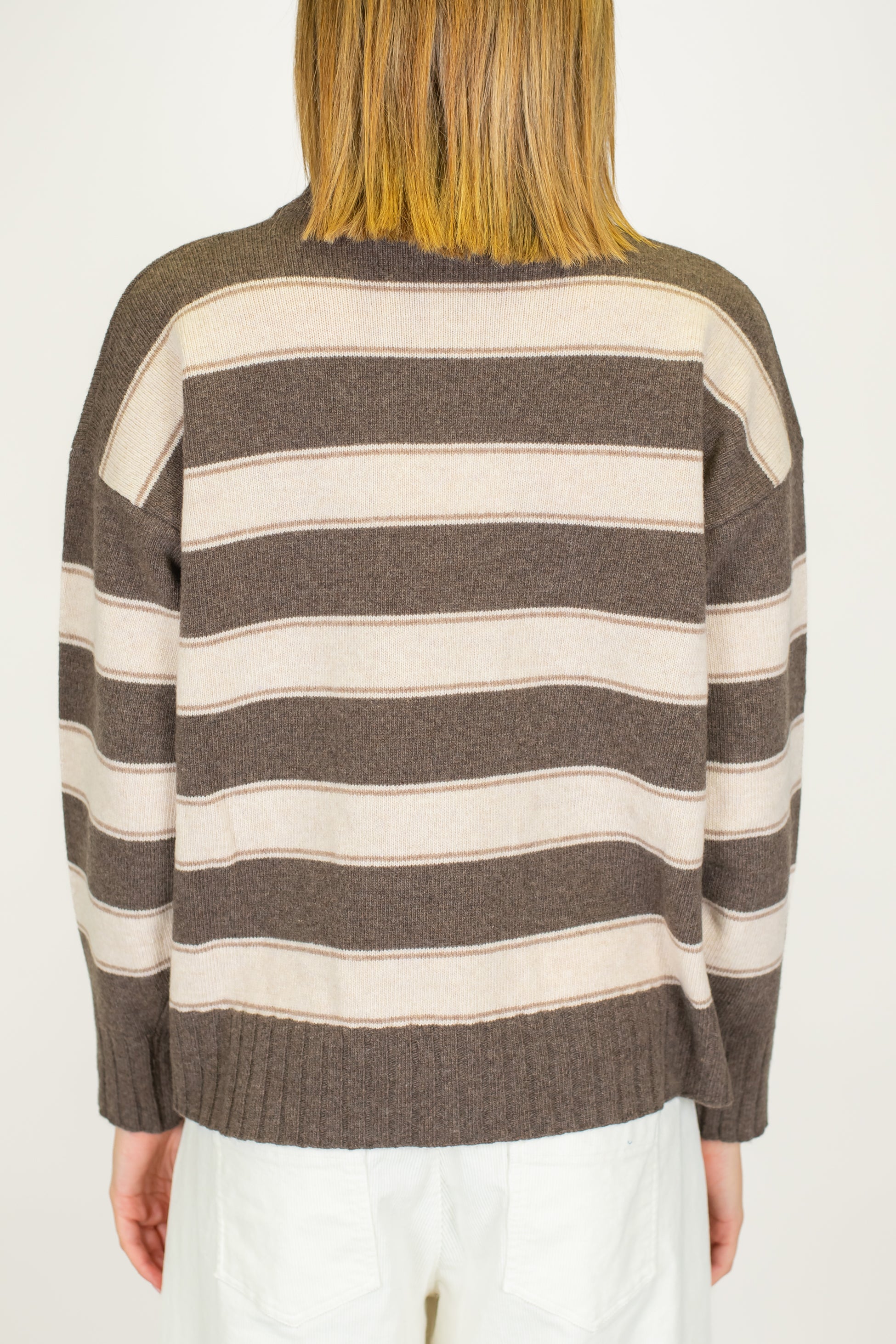 Tensione in - Maglia girocollo a righe in pura lana