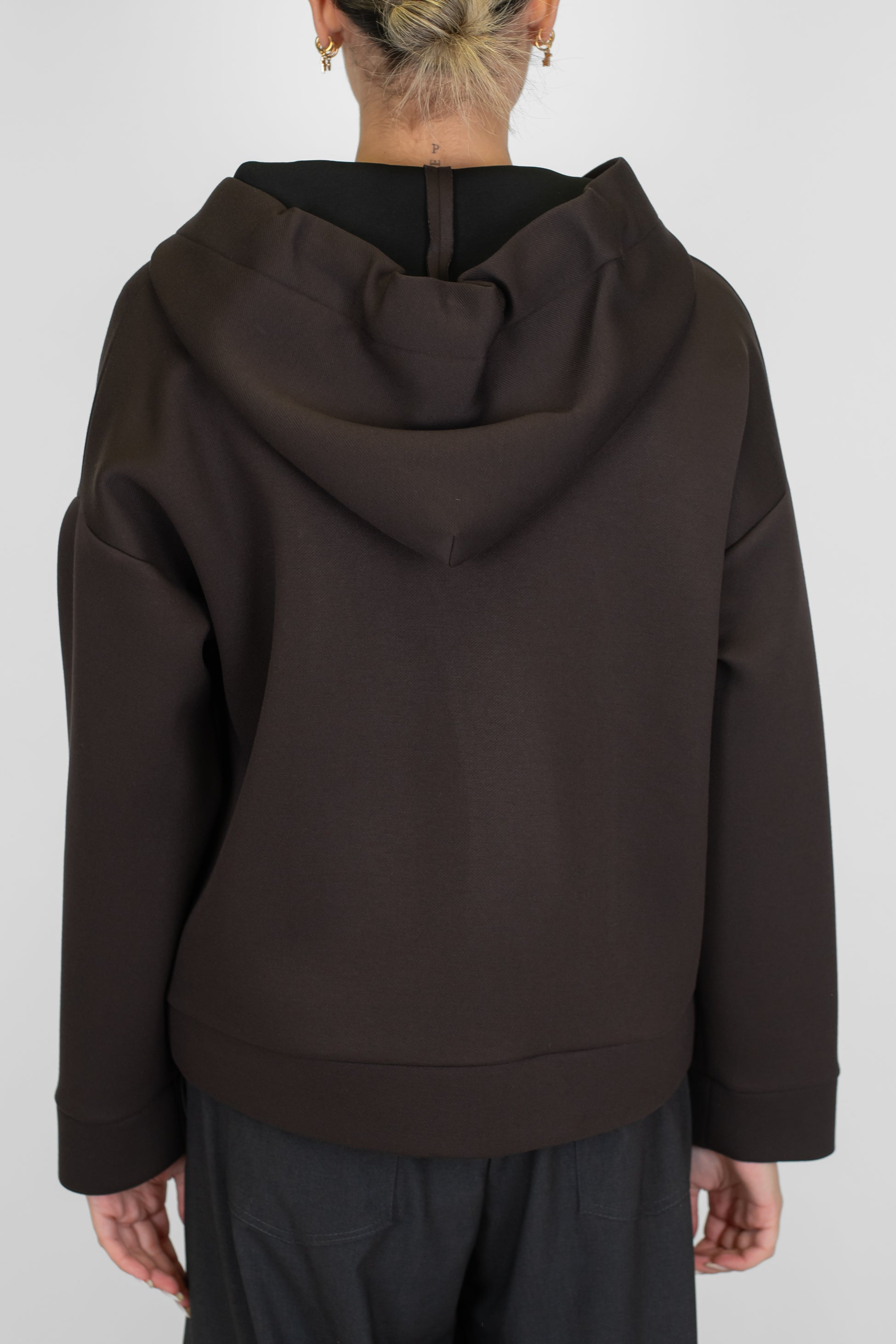 Tensione in - Felpa in neoprene con cappuccio e chiusura con zip