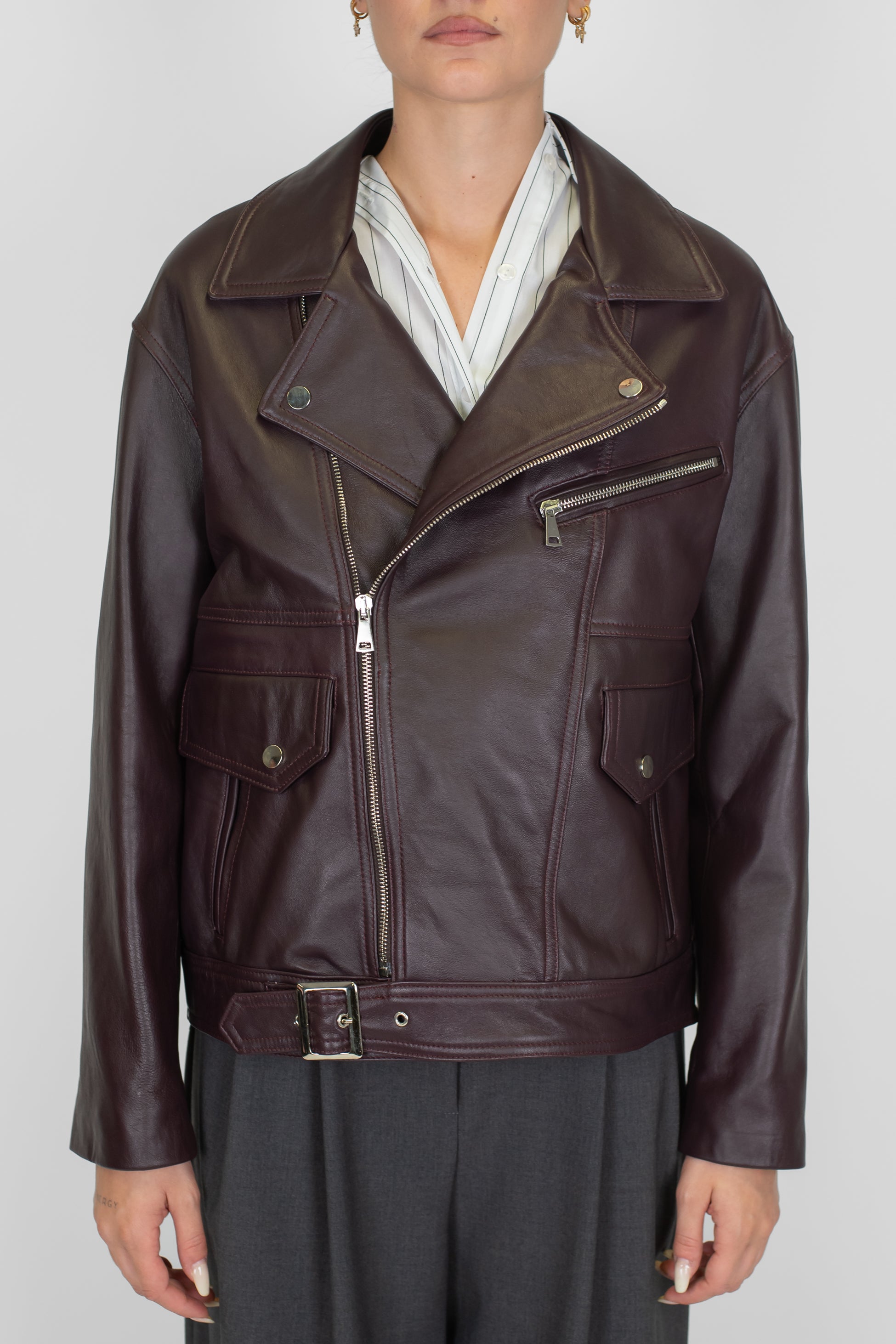 Tensione in - Chiodo in vera pelle