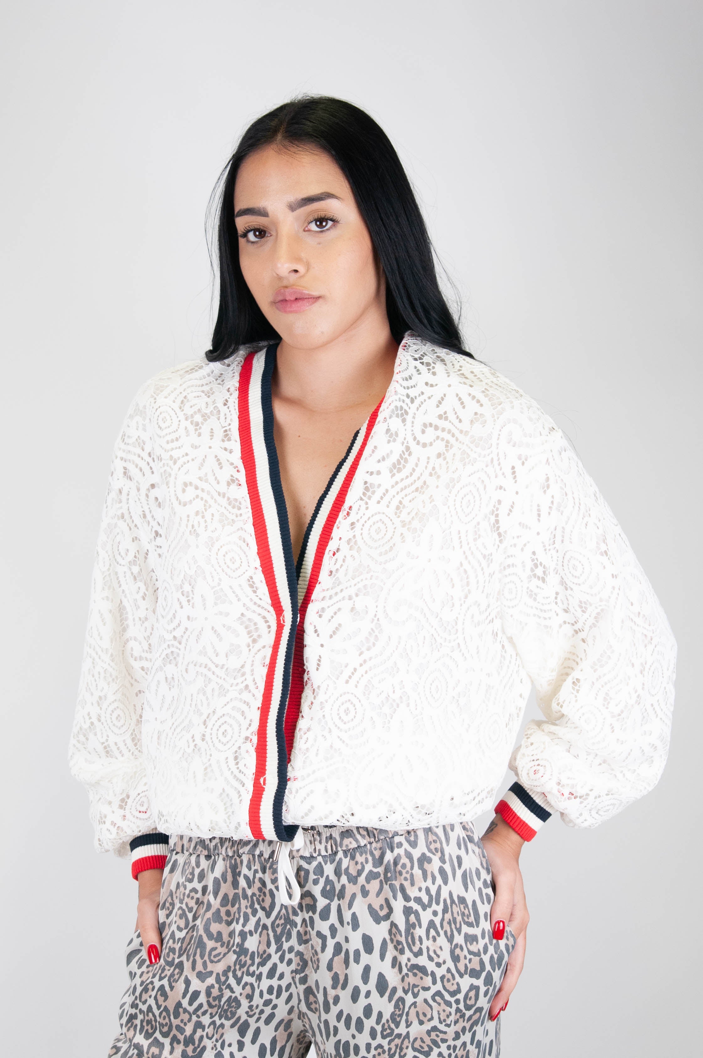 Tension in - Lace bomber jacket with contrasting profiles