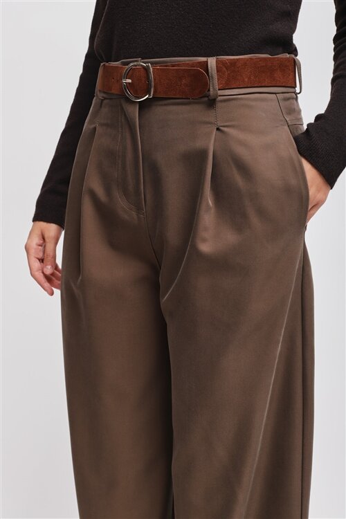 Maryley - Pantalone cropped con pinces