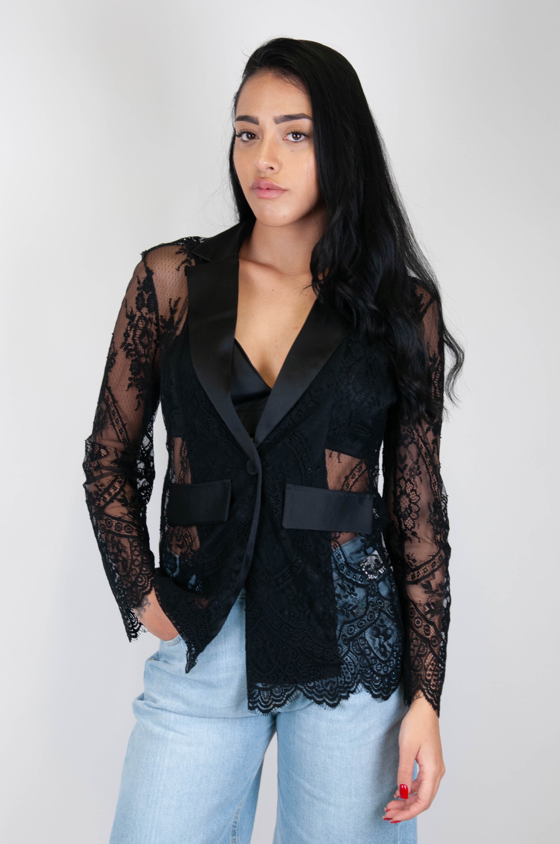 Tension in - Lace jacket with satin profiles including top