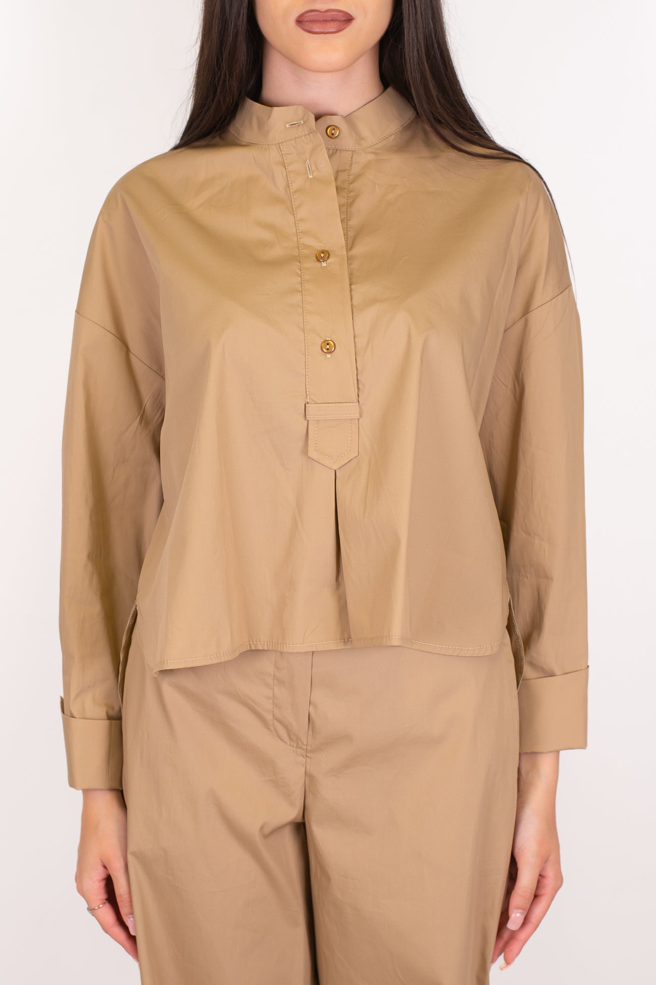 Tensione in - Camicia collo alla coreana in cotone tela paracadute