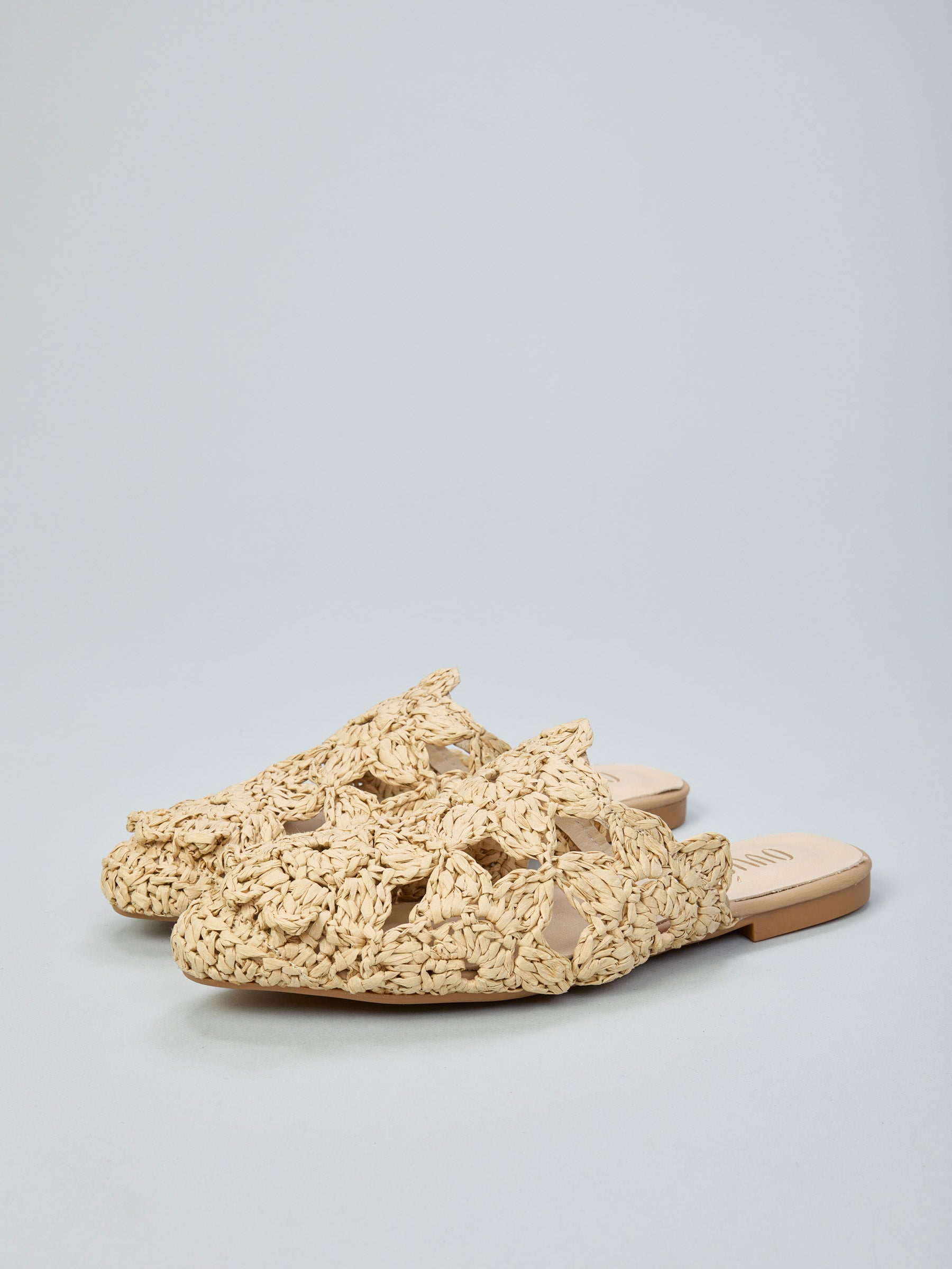 Ovyé - Mules in rafia