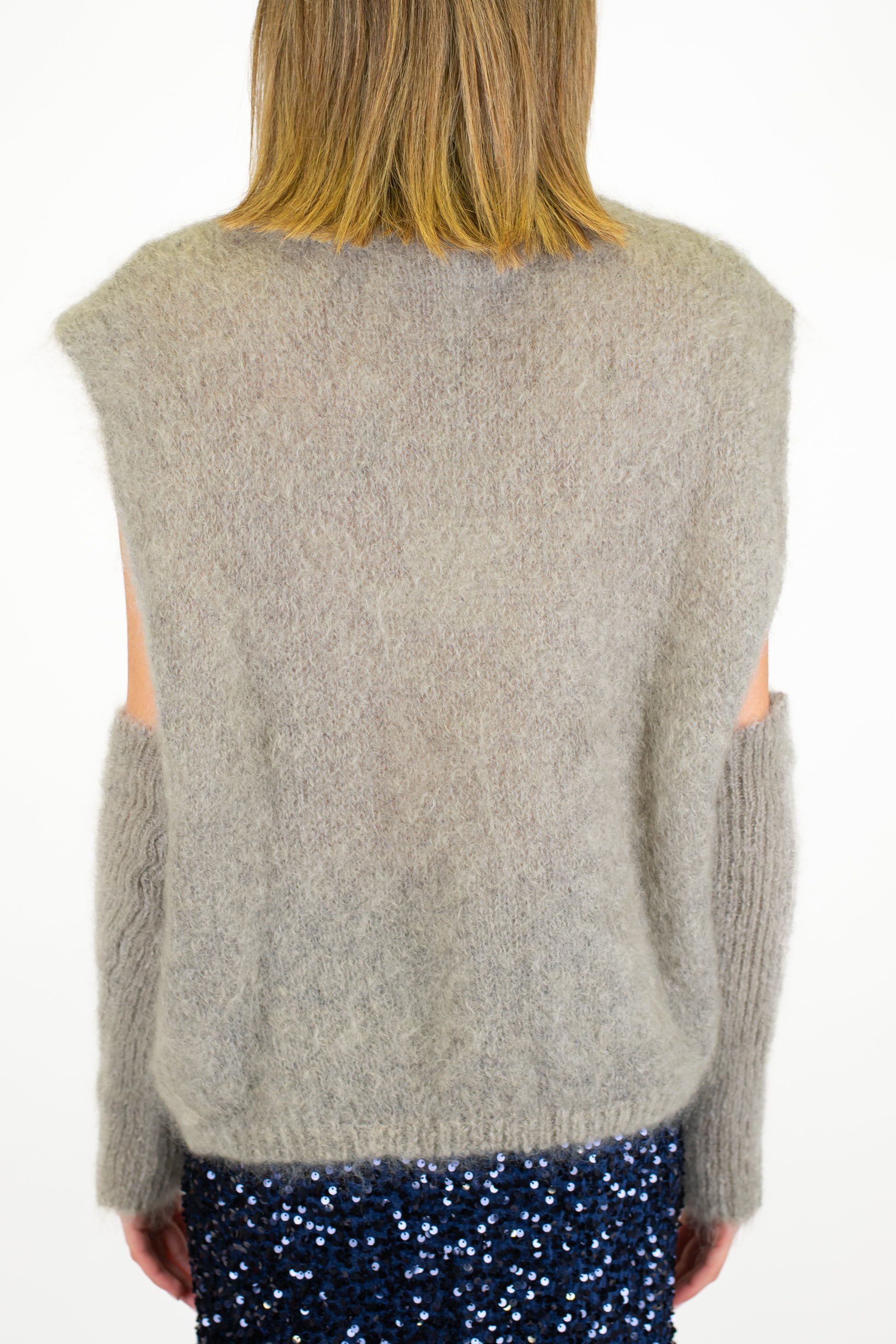 Tensione in - Maglia giromaniche in lana mohair con manicotti