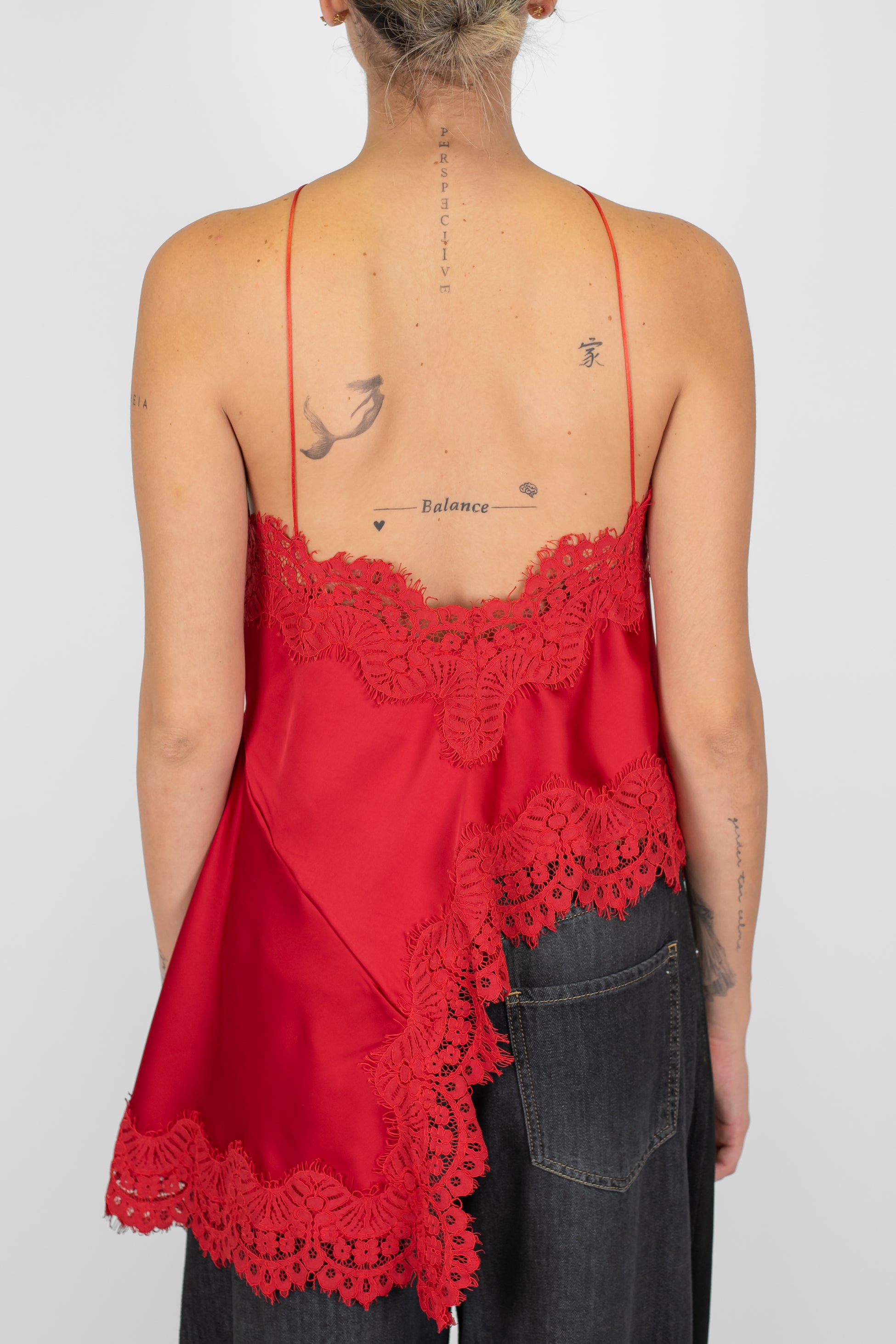 Motel - Top asimmetrico in satin con orli in pizzo a contrasto