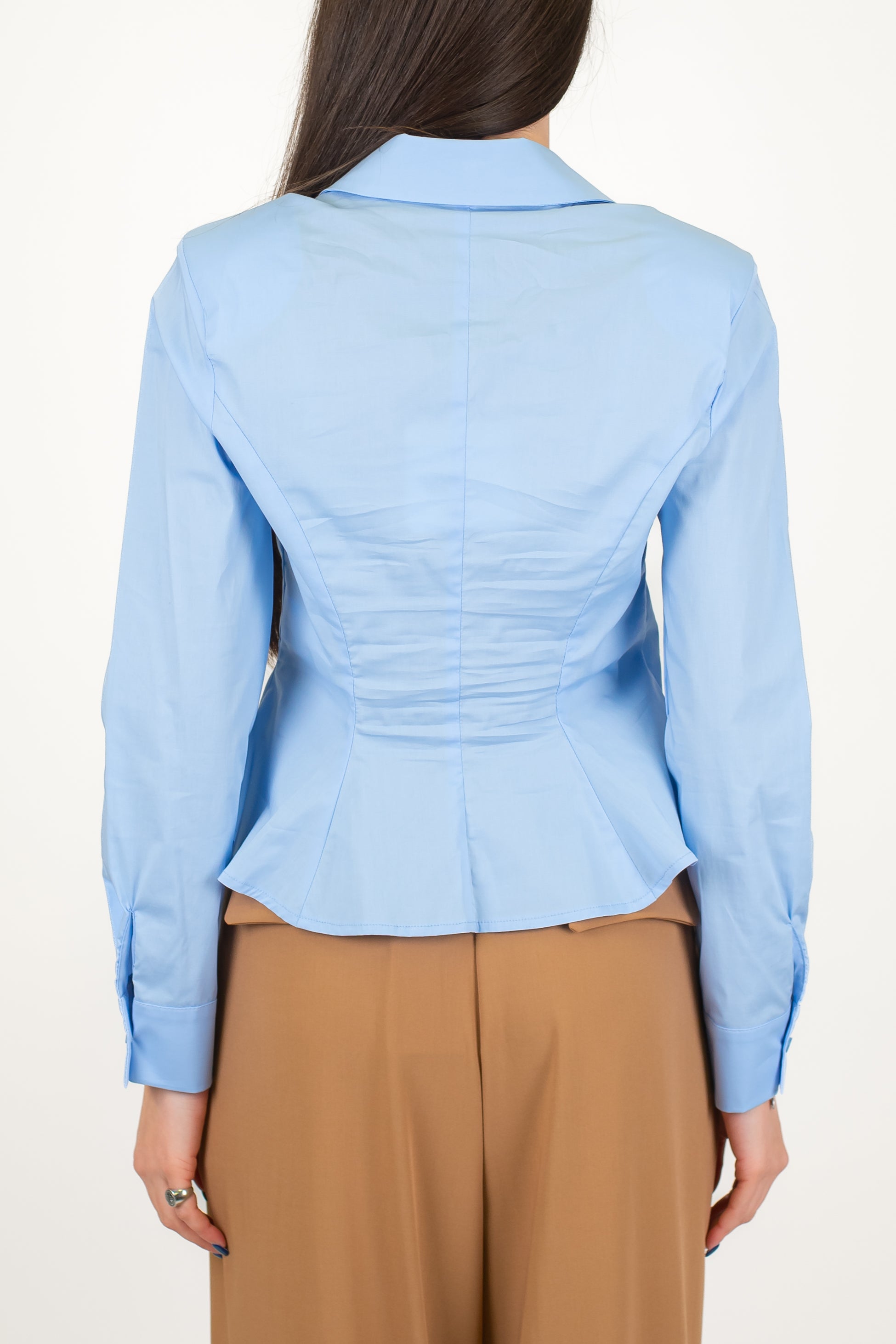 Tensione in - Camicia sfiancata con spalline