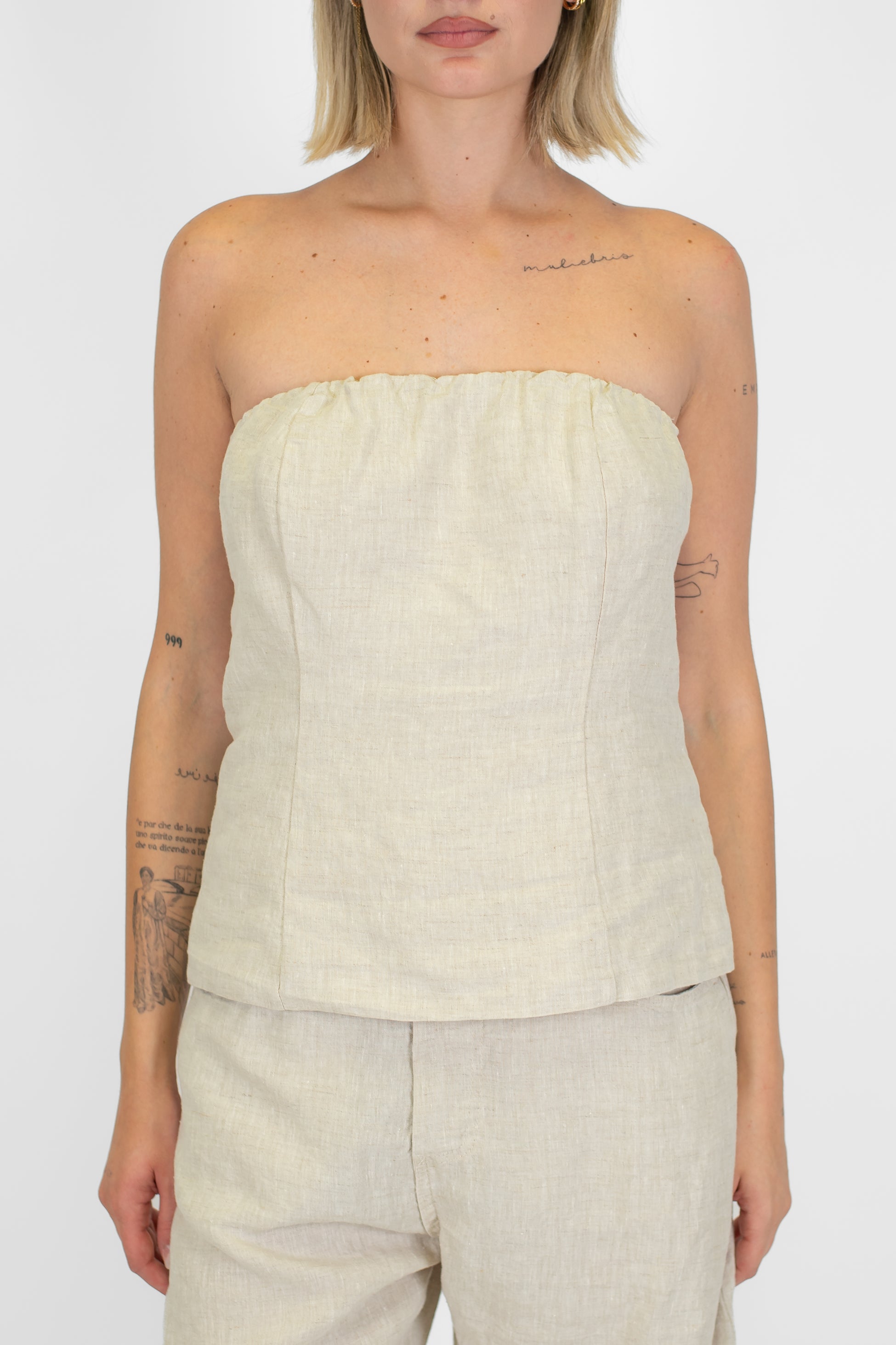 Tensione in - Top a fascia in puro lino