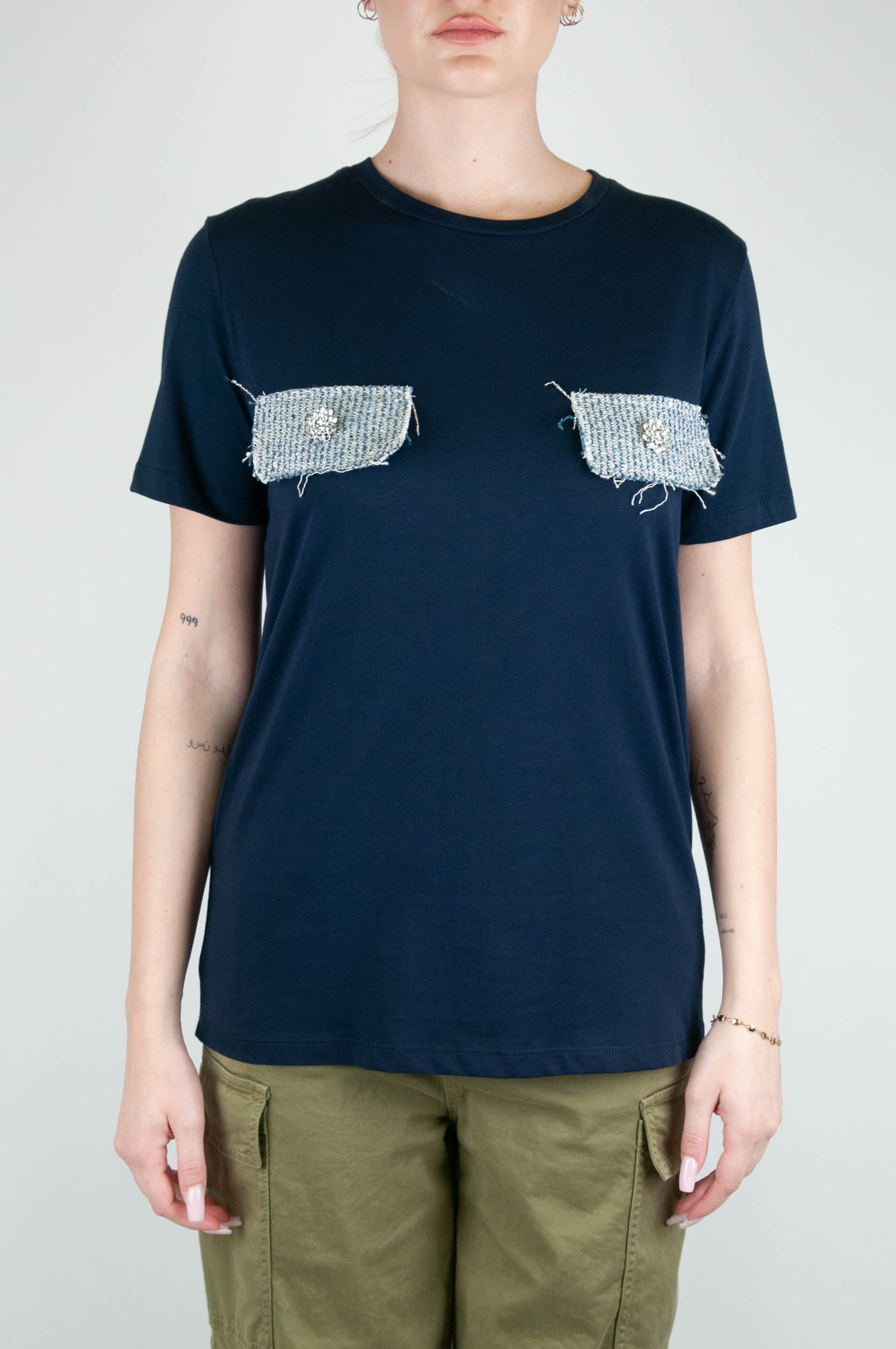 Tension in - T-shirt with fake pocket and jewel buttons