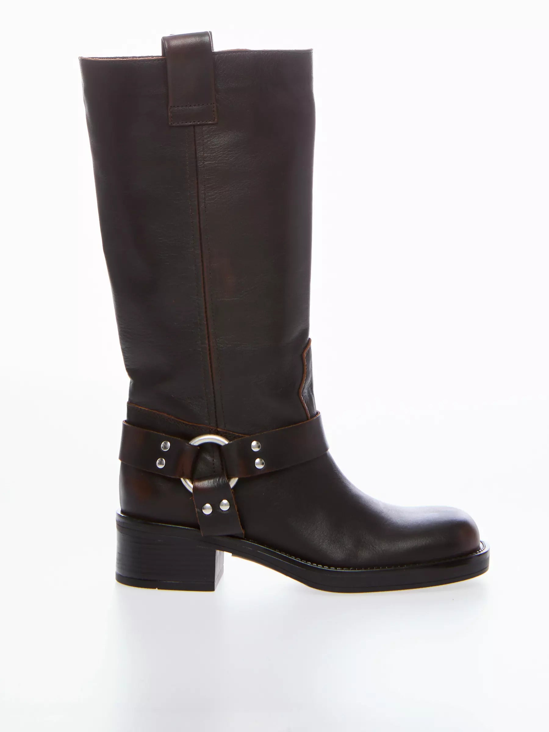 Ovyè - Biker in pelle con fibbia