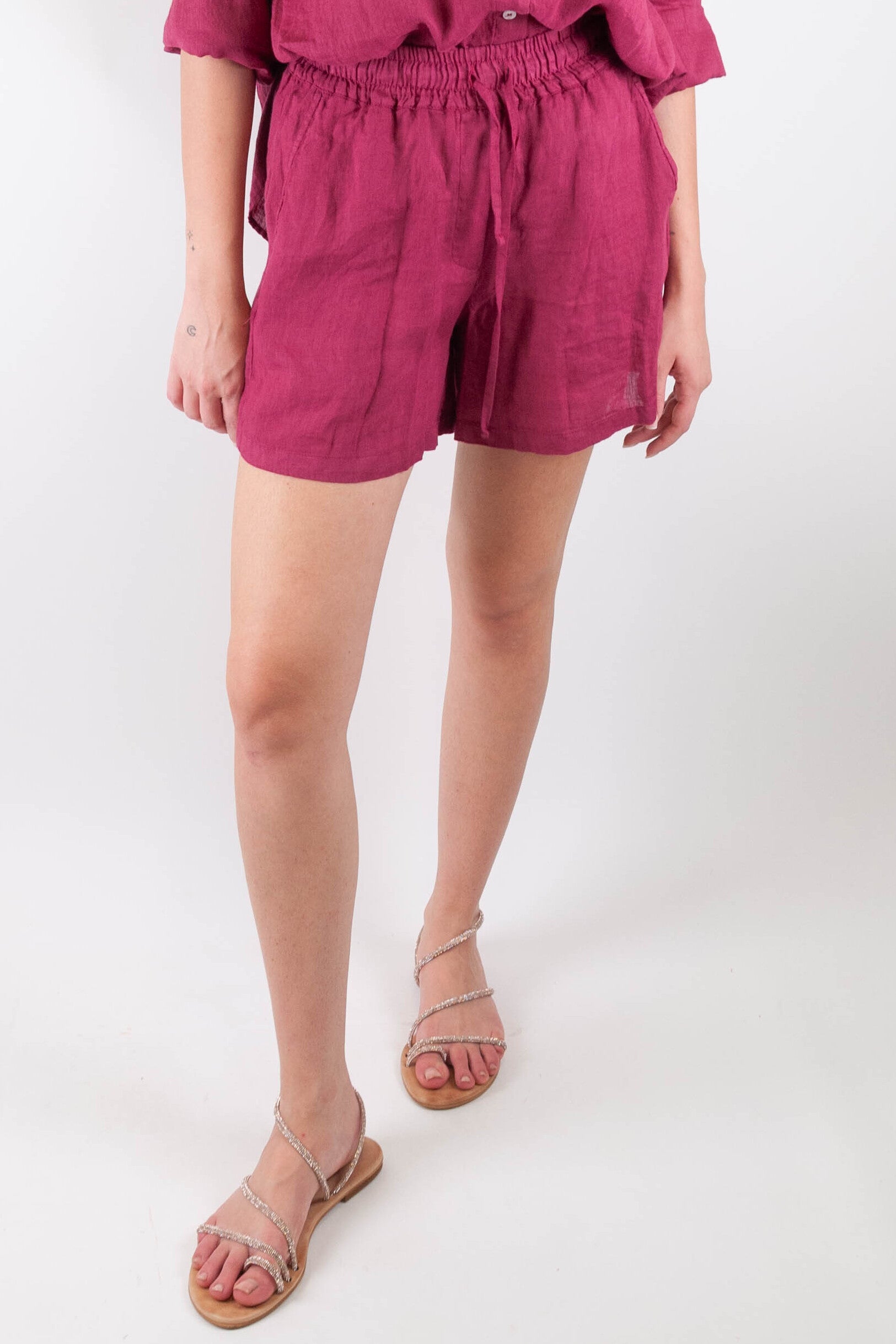Tensione in - Shorts in puro lino con coulisse