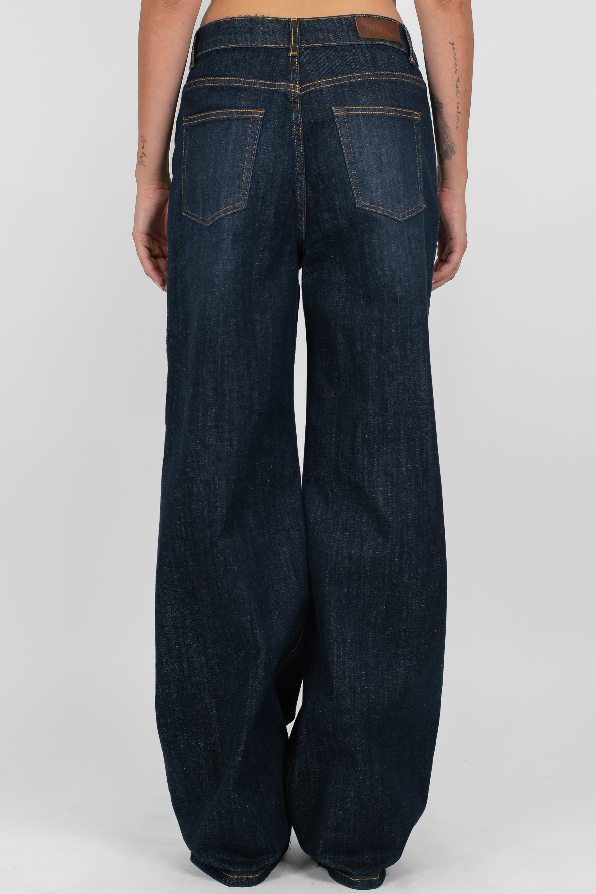 Tensione in - Jeans palazzo lavaggio scuro