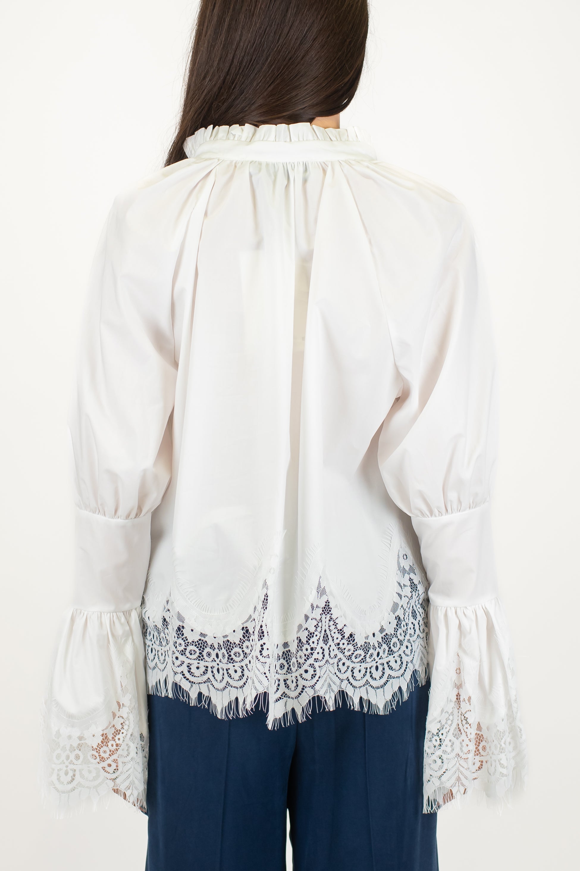 Haveone - Blusa scollo a V con fondo stondato in pizzo