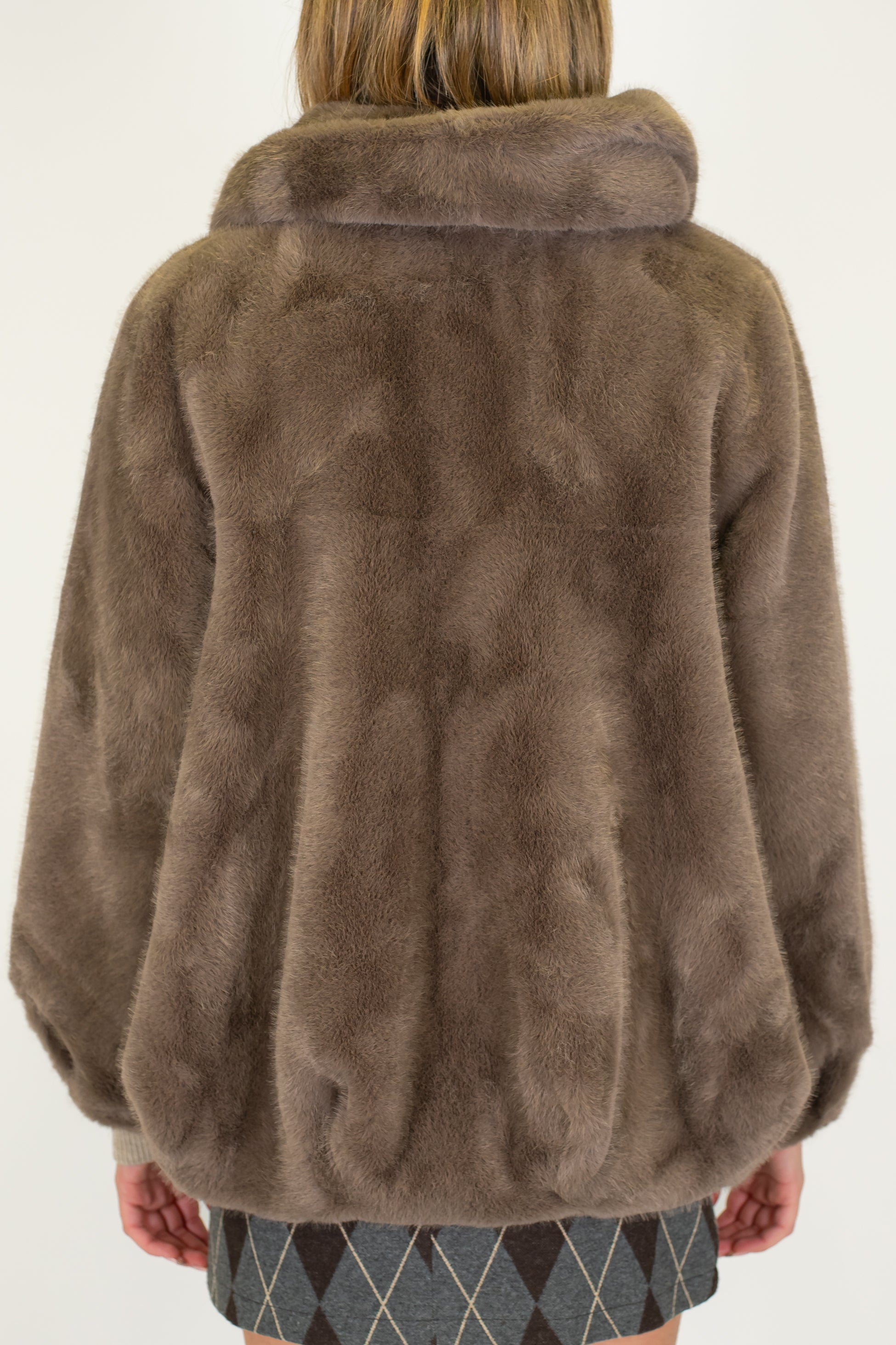 Tensione in - Bomber ecopelliccia con chiusura zip