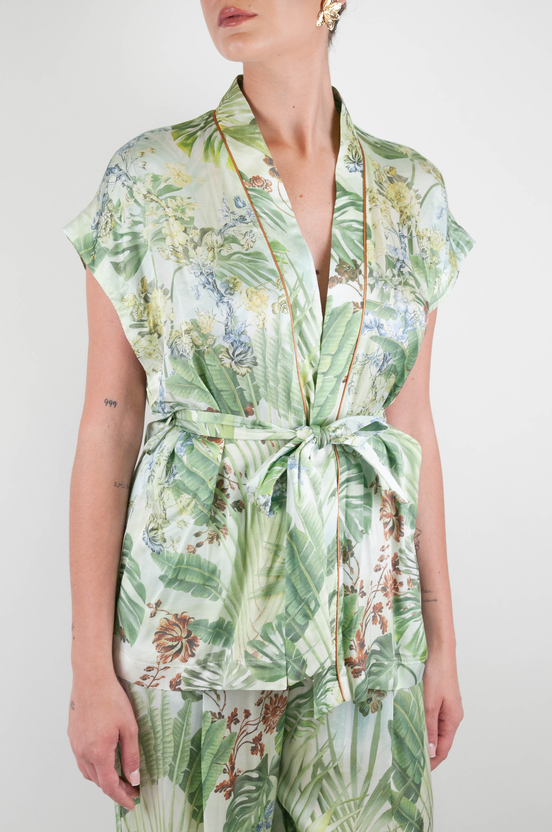 Maryley - Kimono mezza manica fantasia natura astratta in viscosa con profilo a contrasto