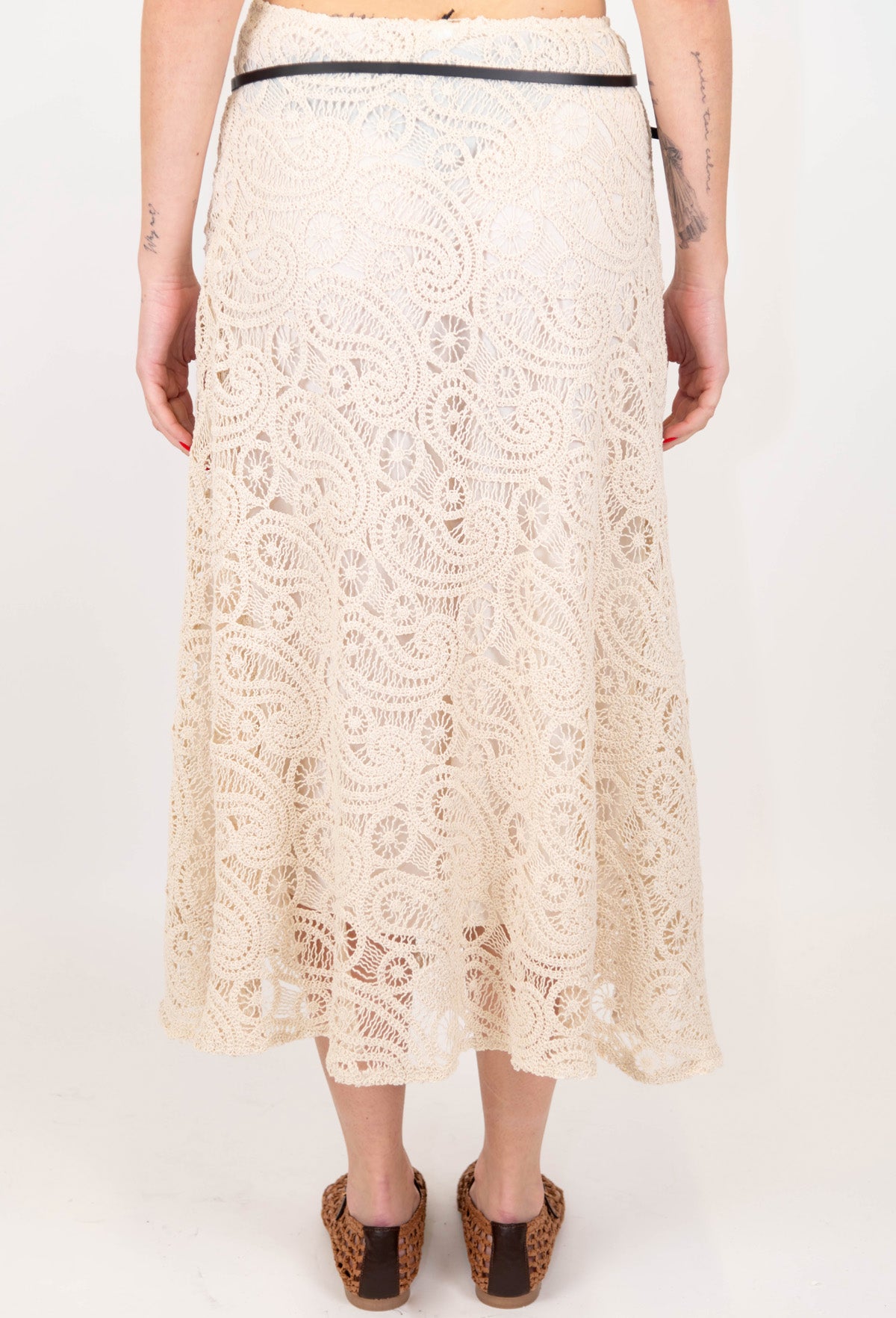 Tensione in - Gonna in crochet di cotone con elastico in vita