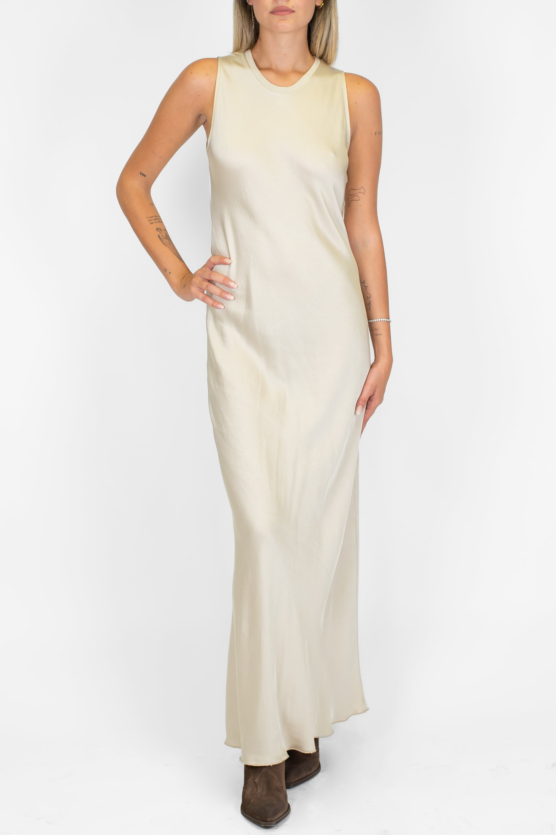 Tensione in - Abito lungo giromaniche in viscosa