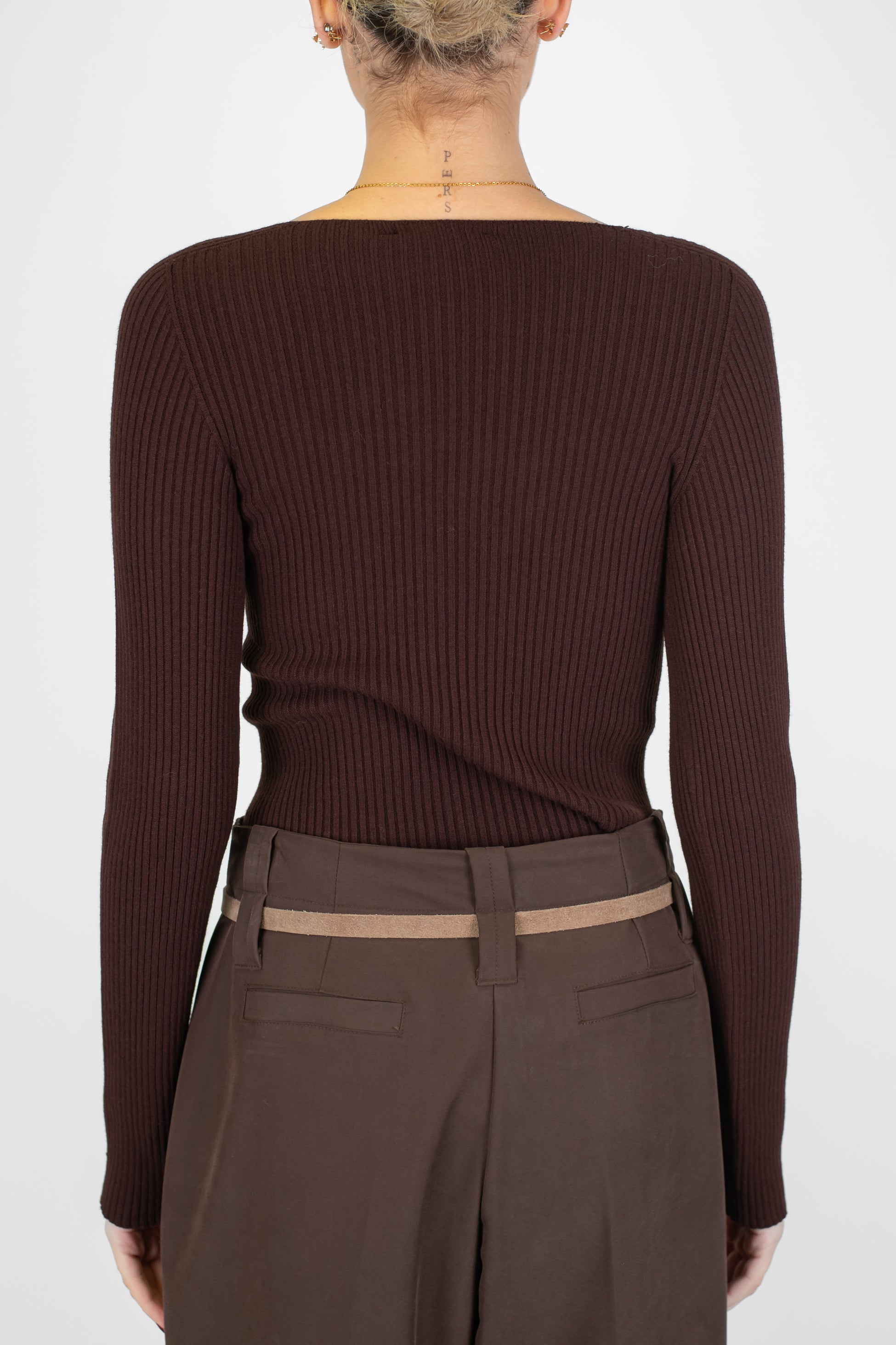 Kontatto - Maglia con scollo quadrato a costine