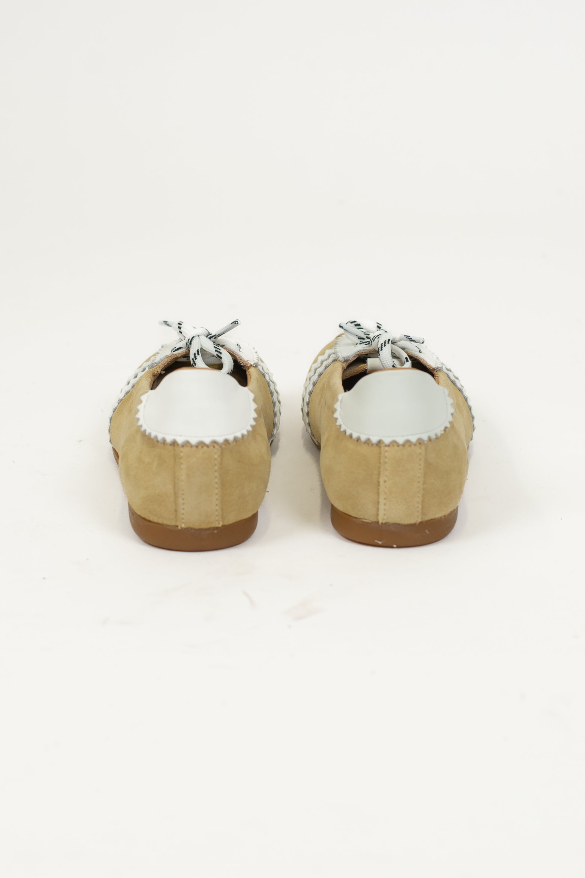 Ovyé - Ballerina in camoscio con inserti in pelle e lacci made in Italy