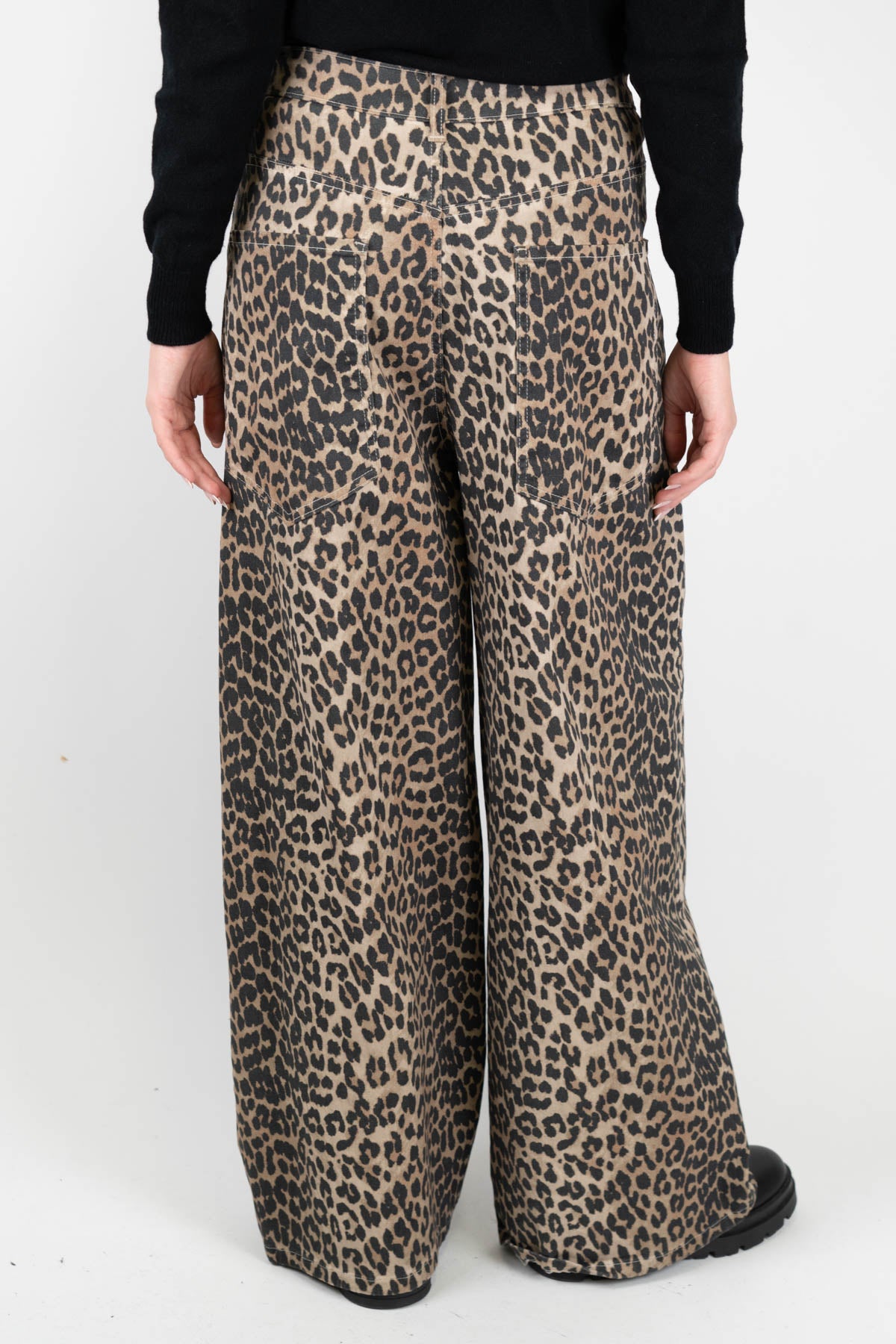 Tensione in - Pantalone palazzo fantasia animalier lavaggio sabbia