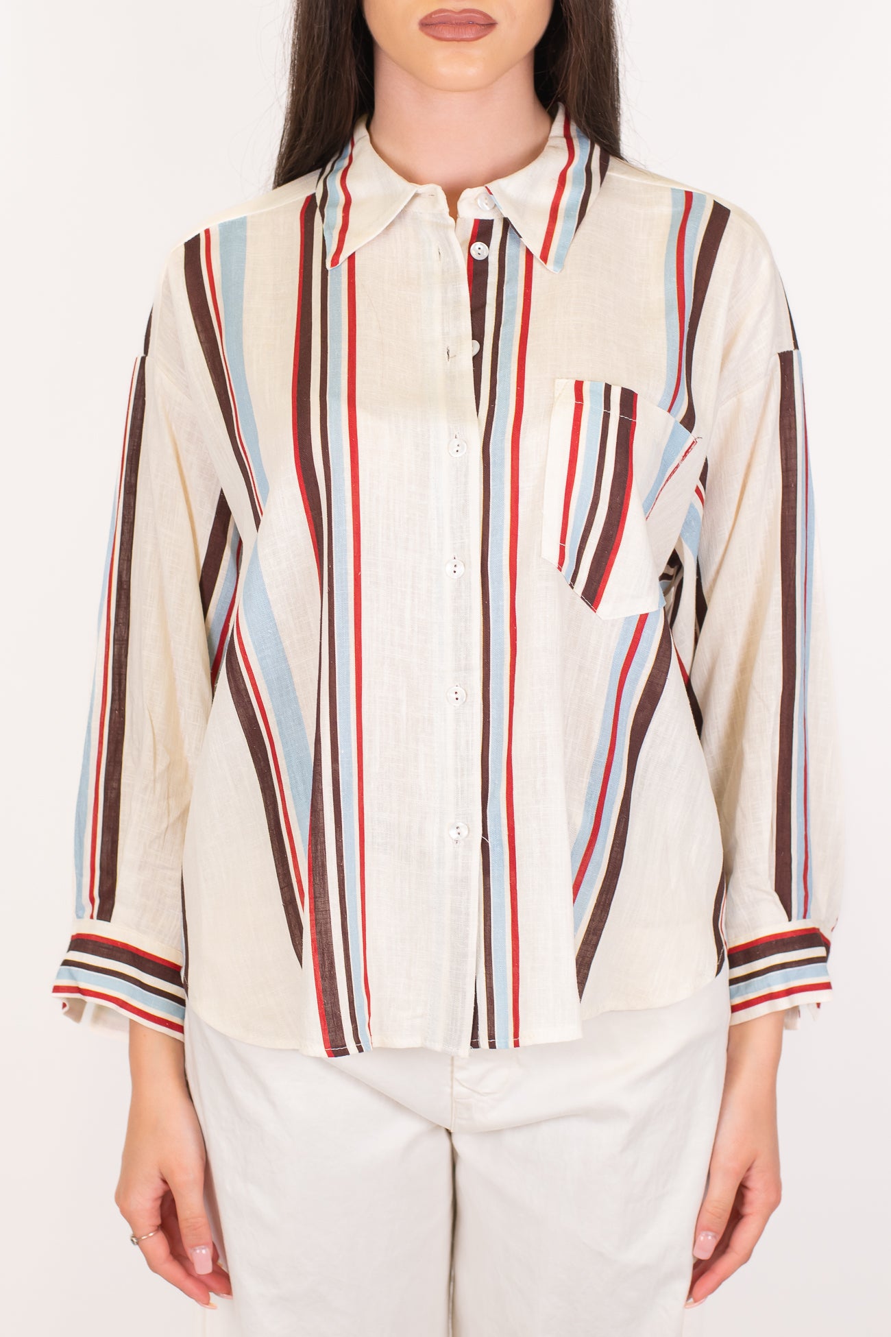 Tensione in - Camicia fantasia righe a contrasto in misto lino con taschino