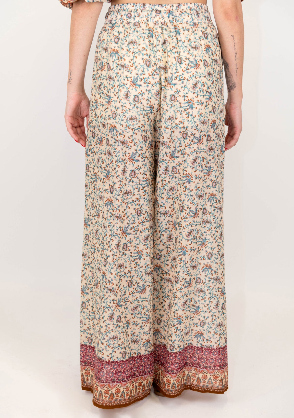 Tensione in - Pantalone palazzo fantasia provenzale in mussola di cotone con coulisse e fondo a contrasto