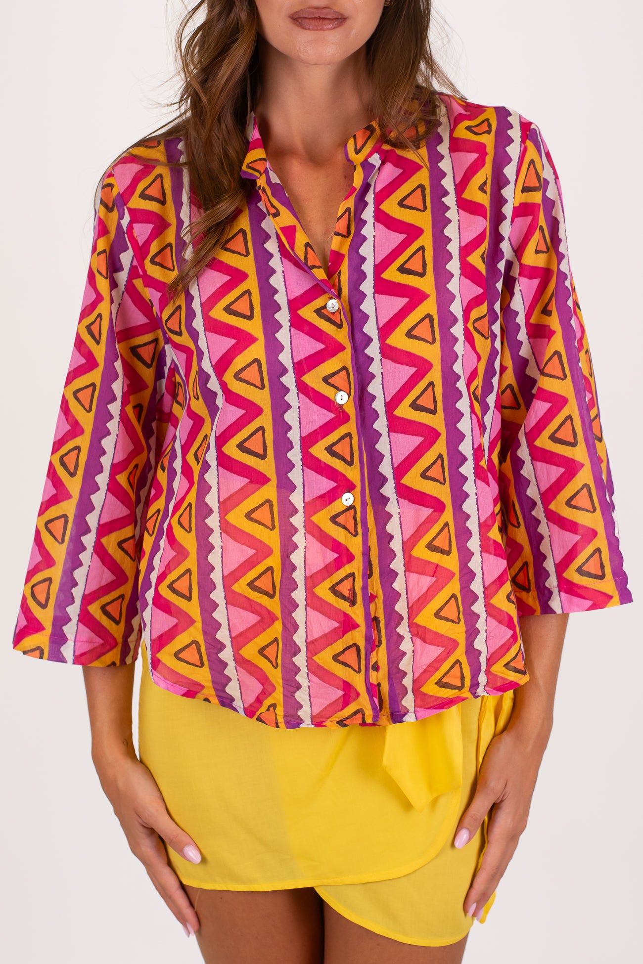 Motel - Camicia fantasia zig zag con manica tre quarti e collo coreano