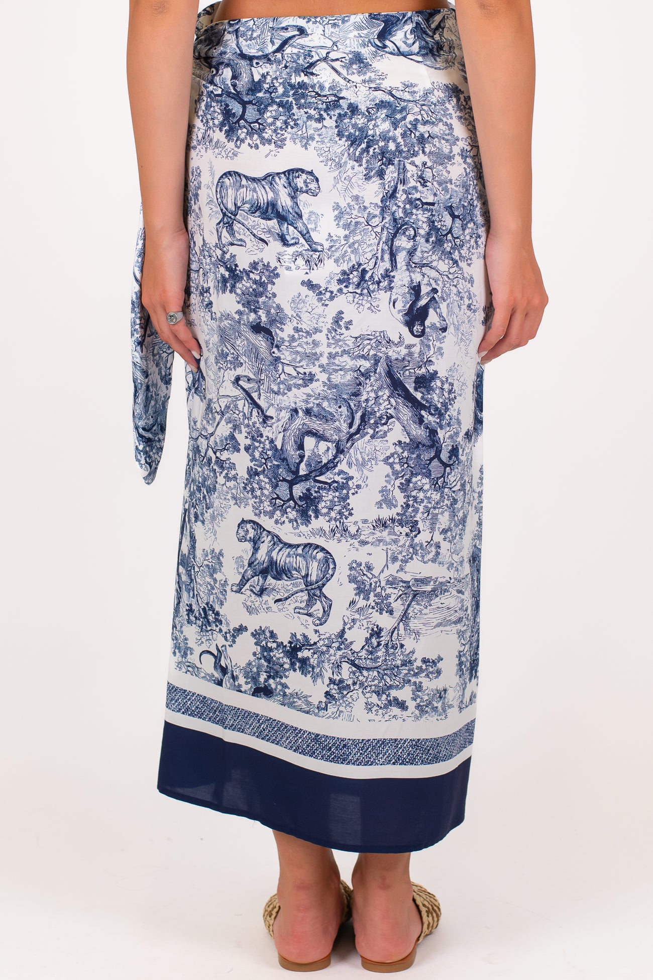 Tensione in - Gonna pareo fantasia toile de jouy in viscosa leggera