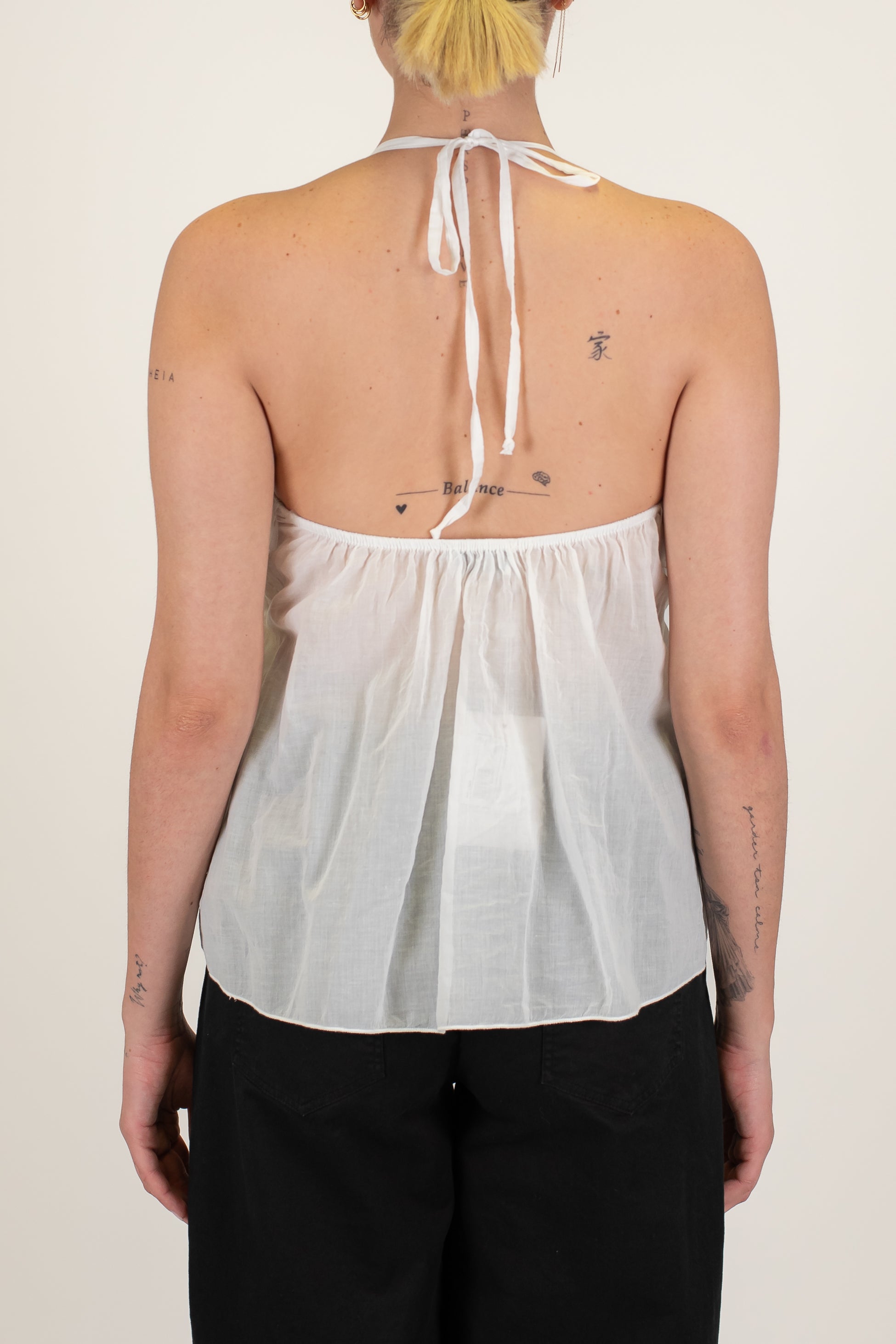 Motel - Top in mussola di cotone con volant e allaccio al collo