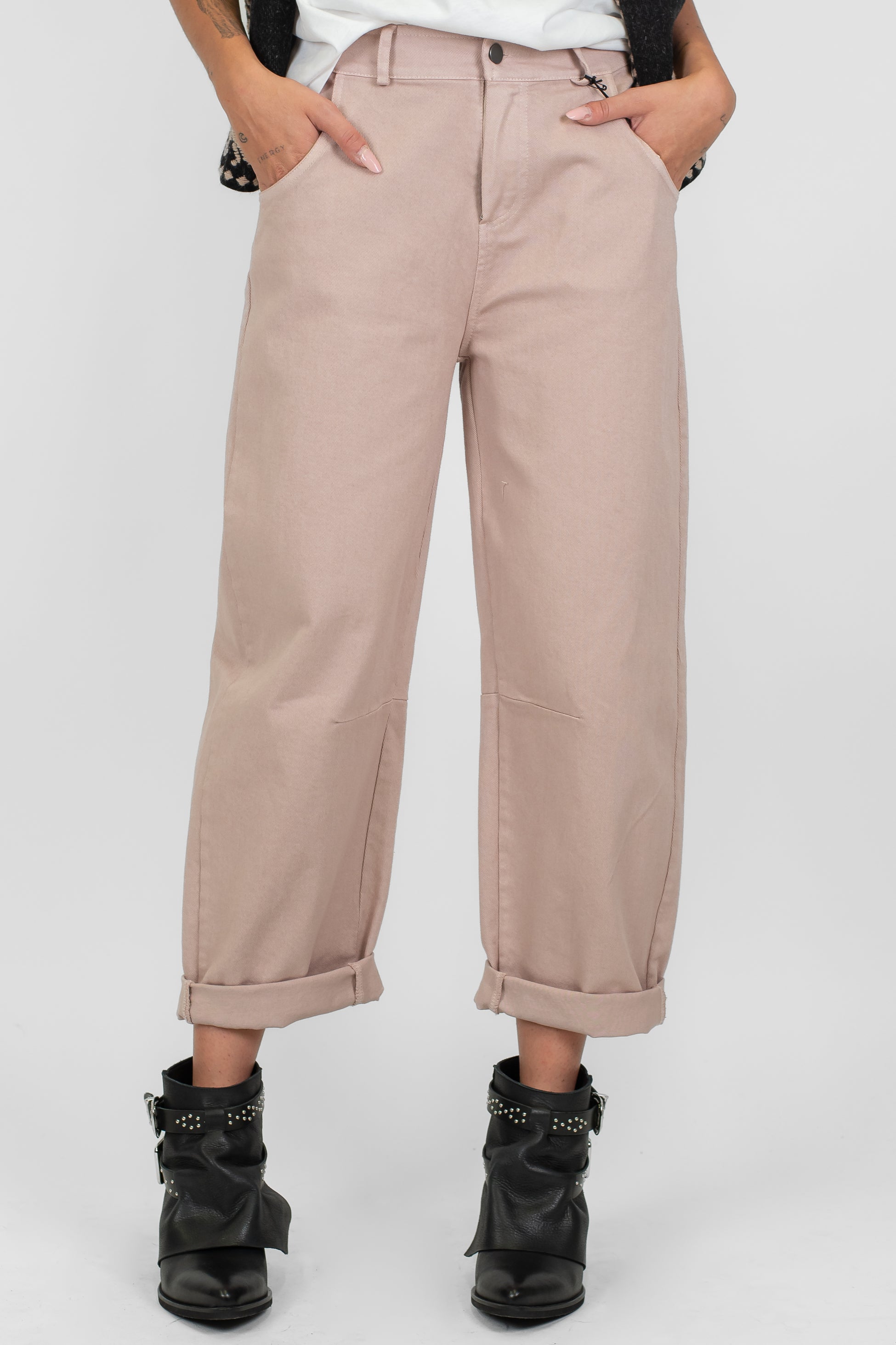 Tensione in - Pantalone balloon in denim colorato