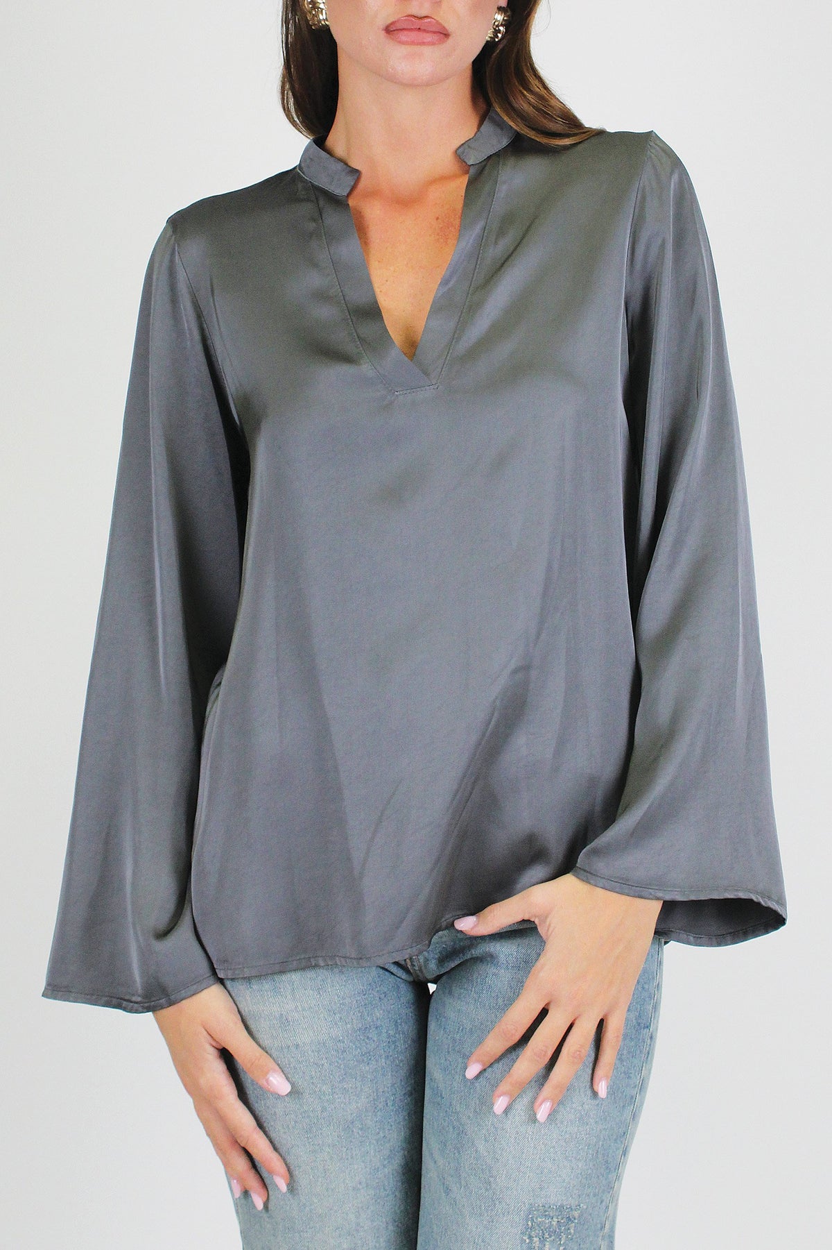 Tensione in - Blusa scollo a V in viscosa