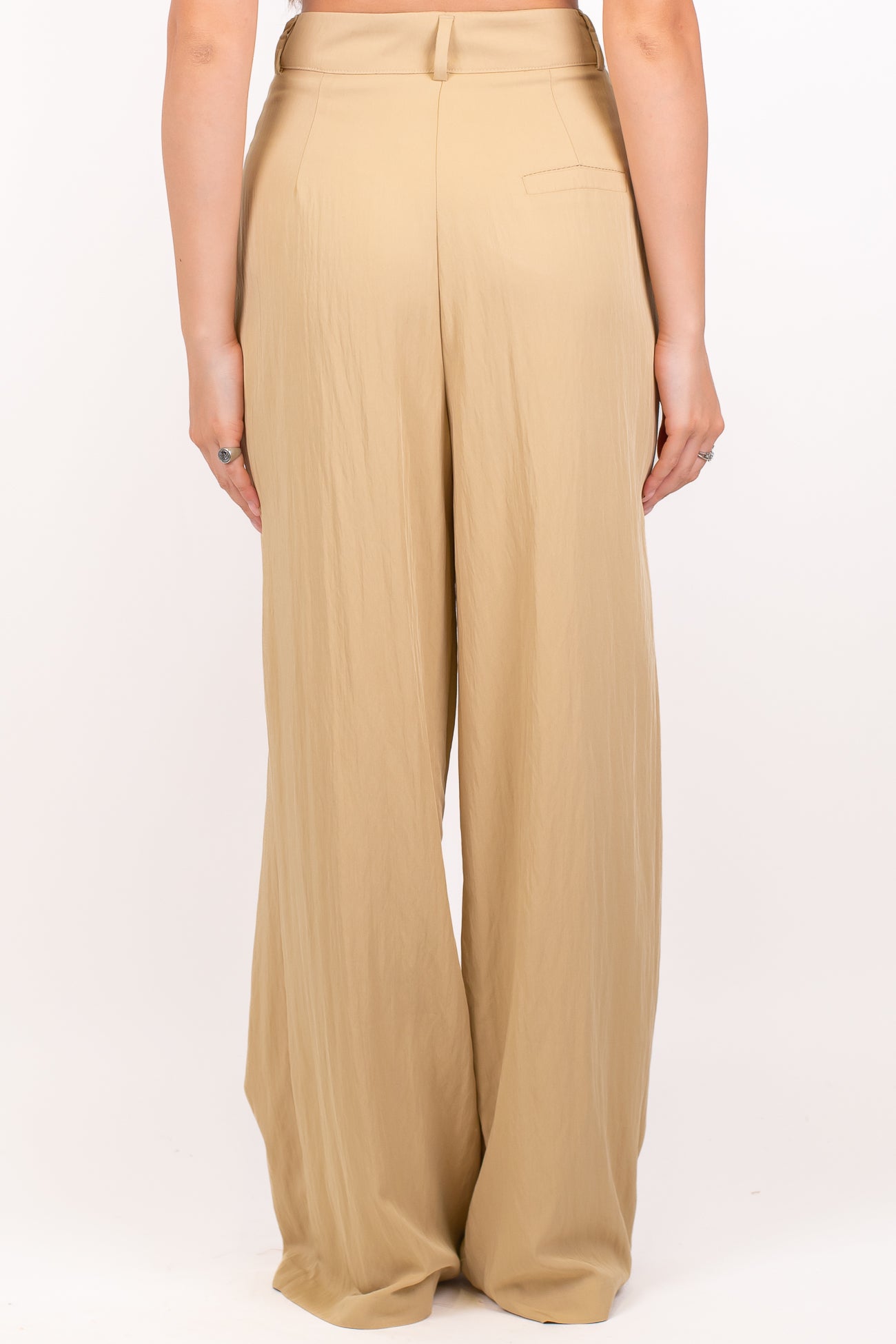 Dixie - Coordinato con giacca giromaniche con chiusura asimmetrica alta e pantalone palazzo con pinces