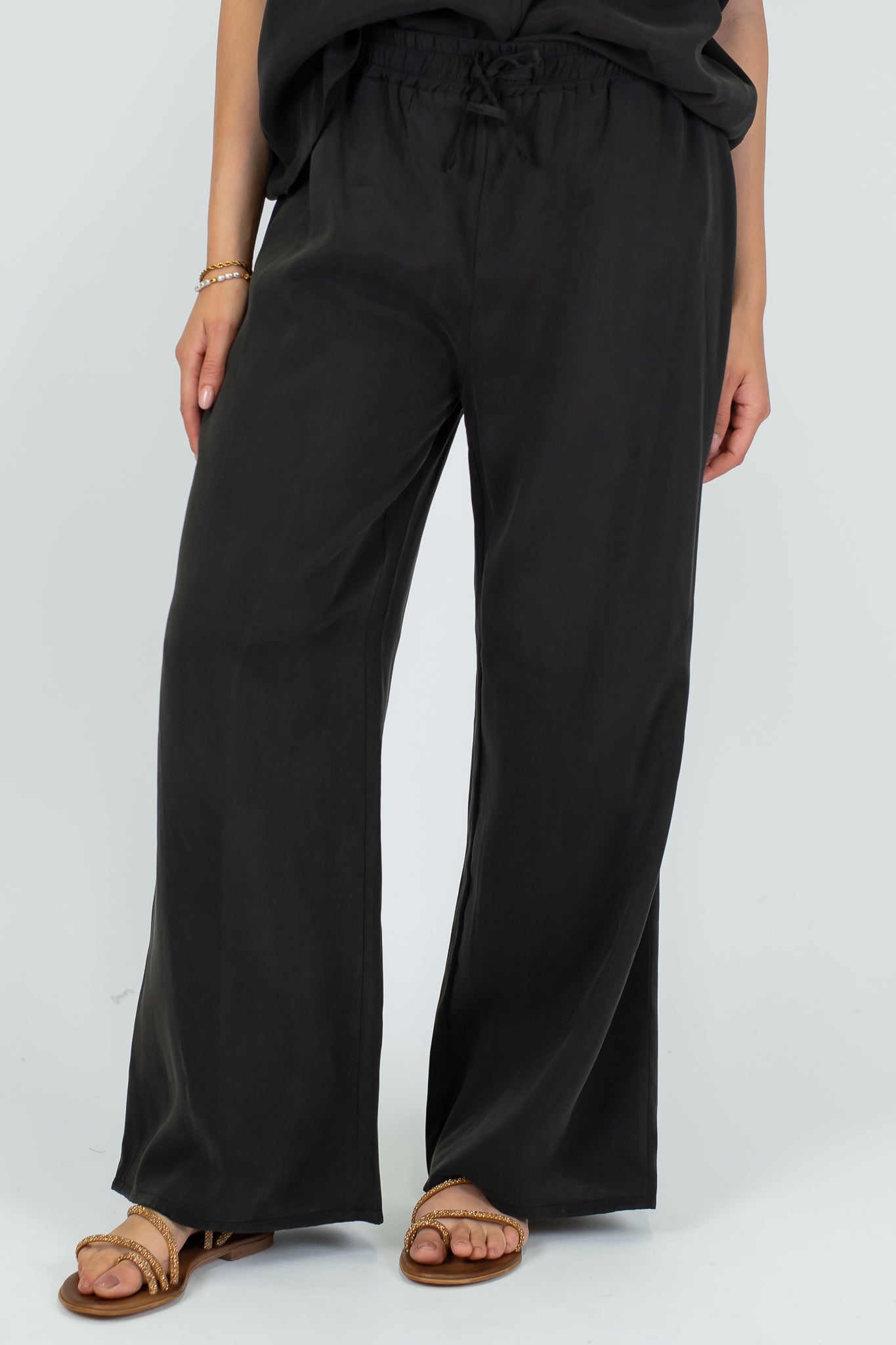 Haveone - Coordinato blusa scollo V e pantalone palazzo in cupro