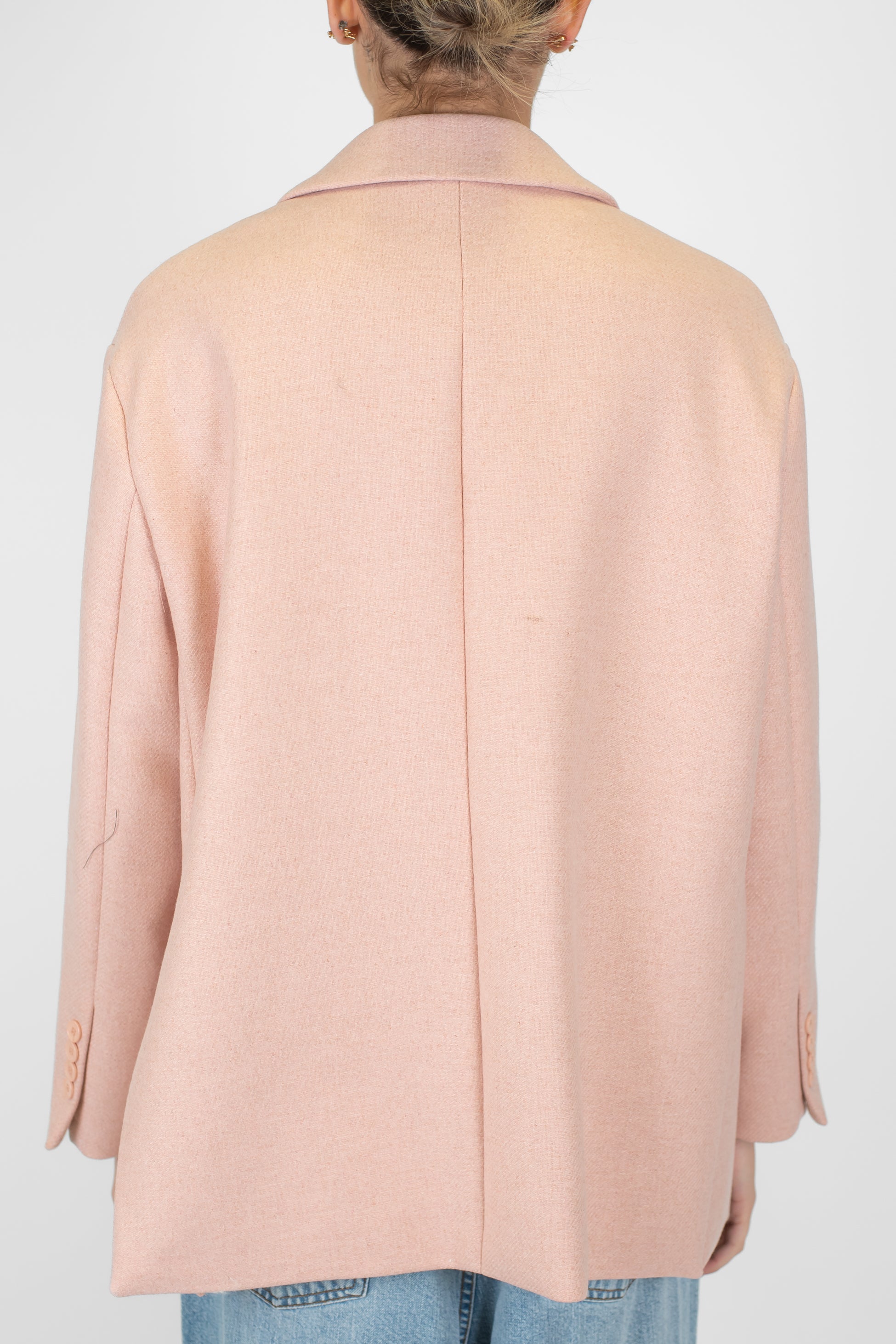 Tensione in - Giacca doppiopetto in misto lana con spilla