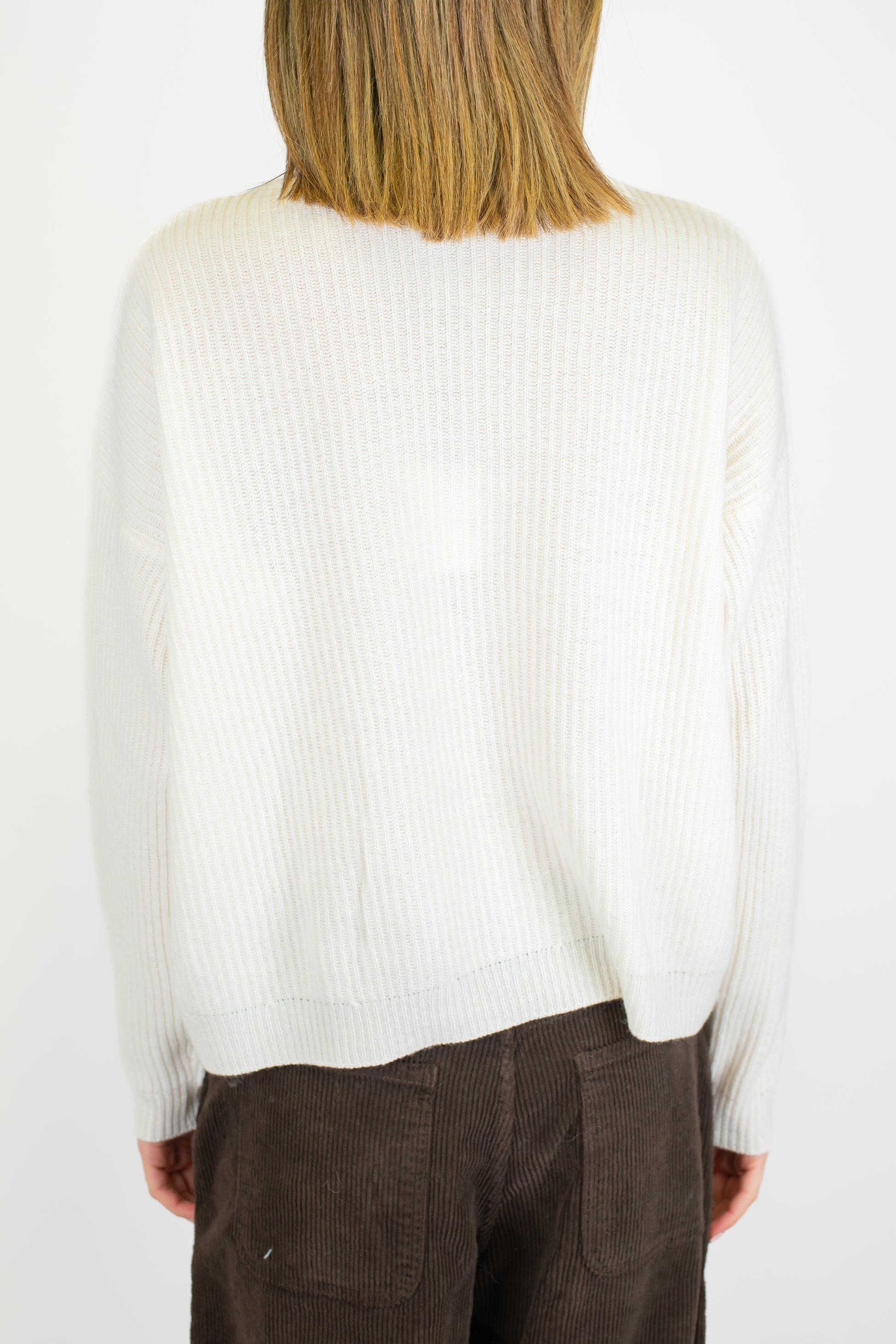 Tensione in - Dolcevita a costine in misto lana e cashmere