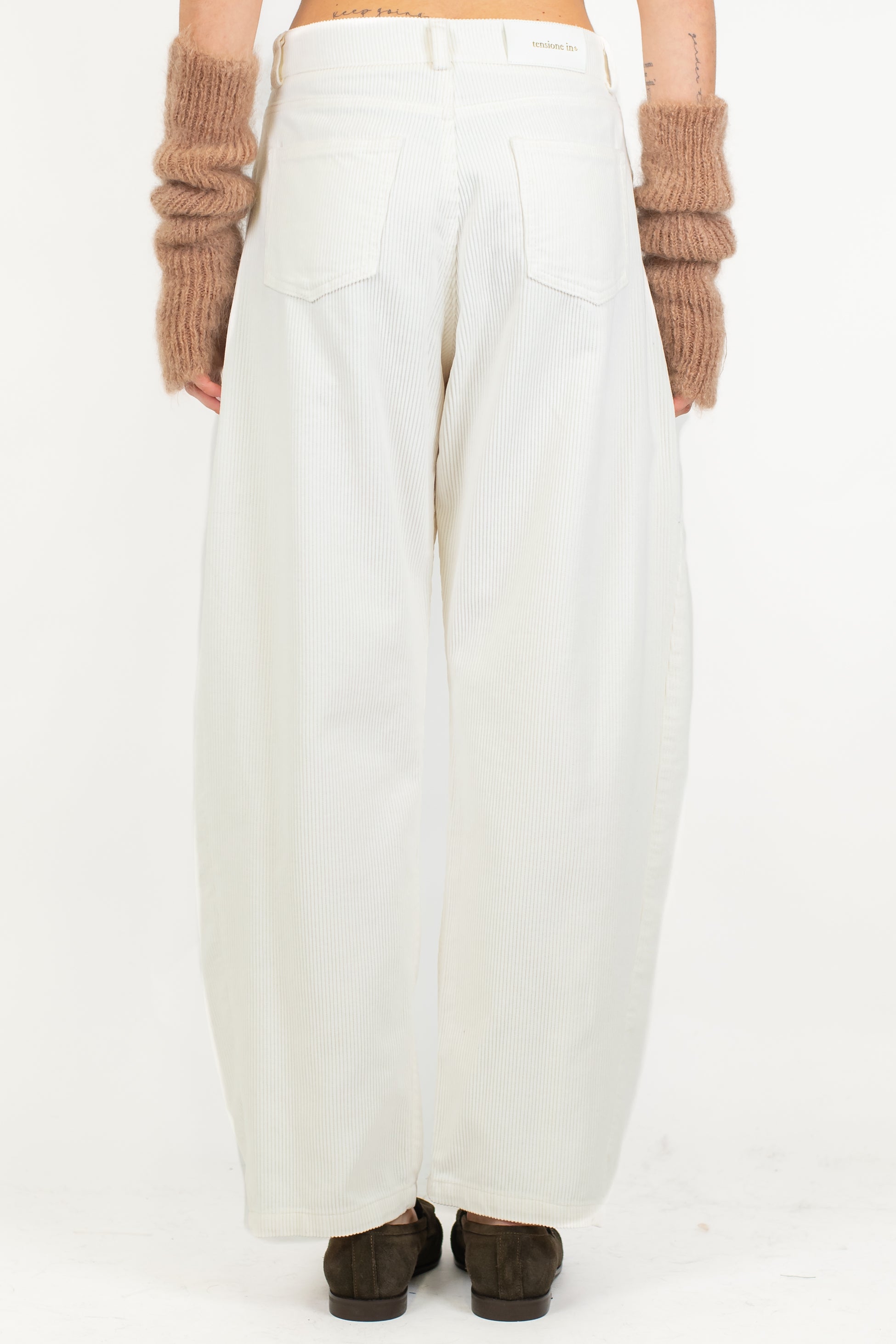 Tensione in - Pantalone balloon in velluto mille righe