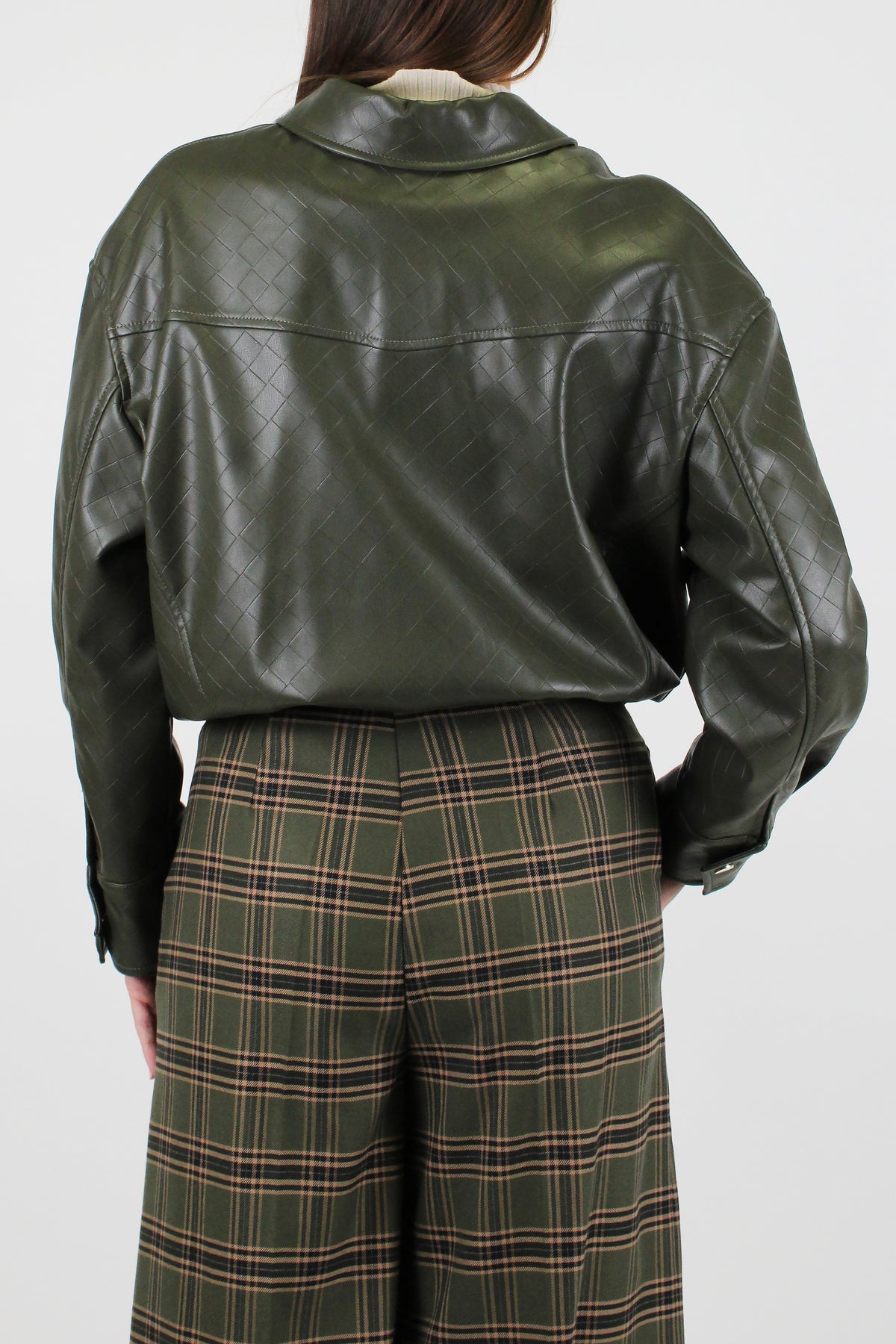 Motel - Bomber crop in ecopelle fantasia intrecciata con chiusura a zip a scomparsa