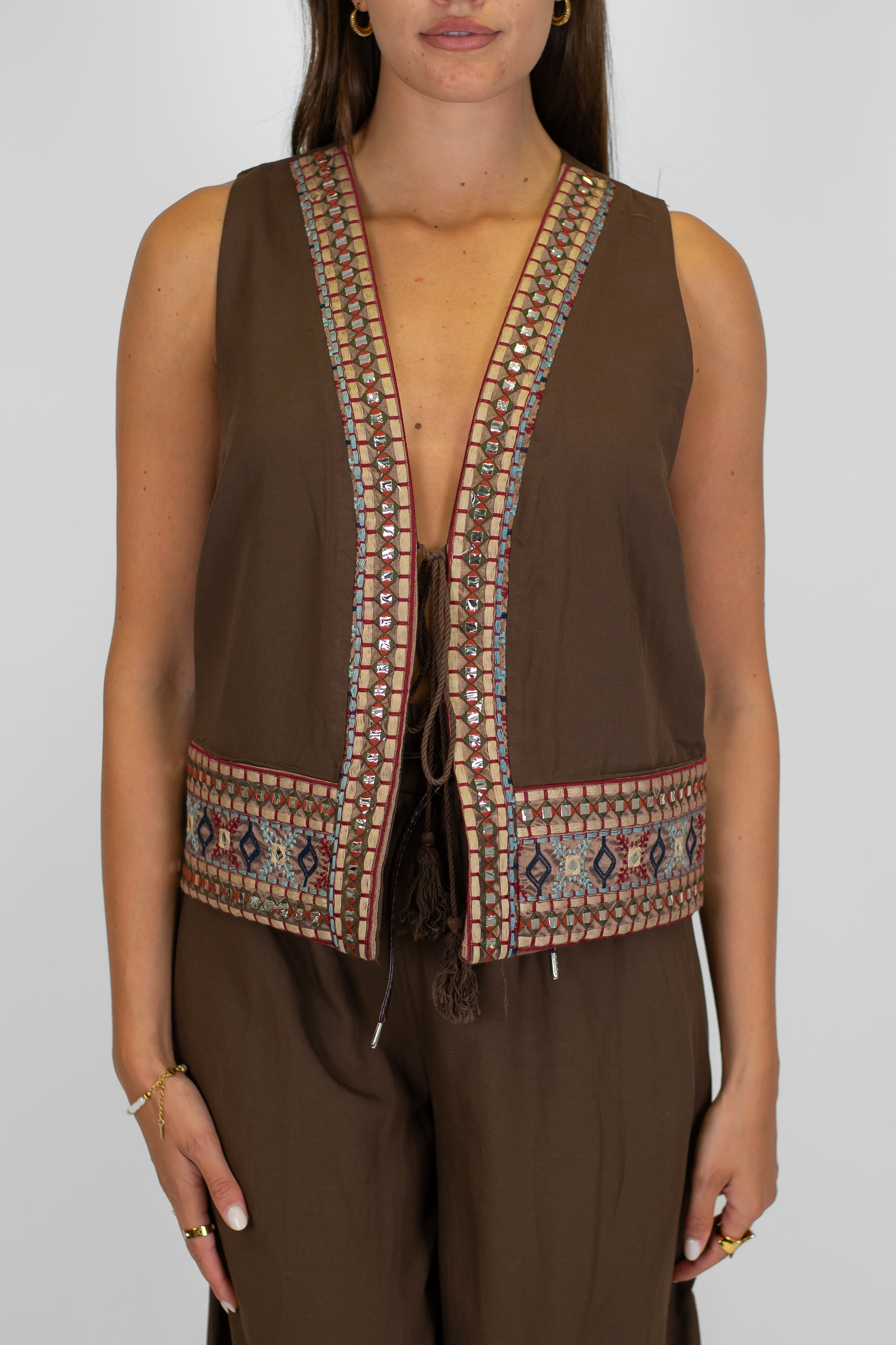 Motel - Gilet in misto lino con profilo tramato e chiusura con lacci