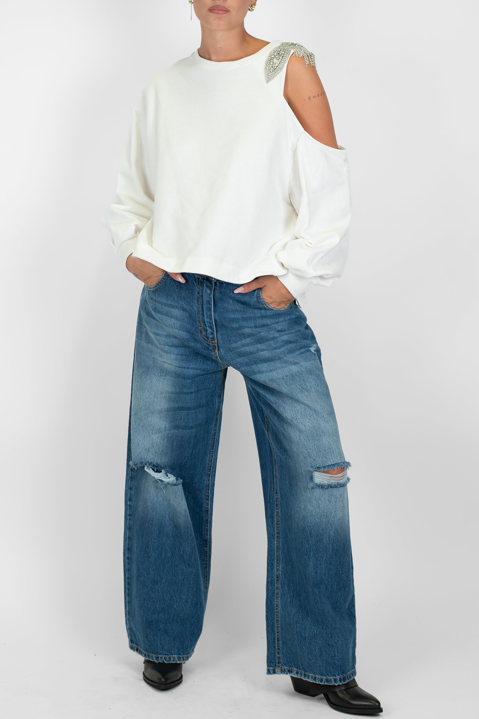 Haveone - Jeans palazzo lavaggio medio modello Bella con rotture sulle ginocchia