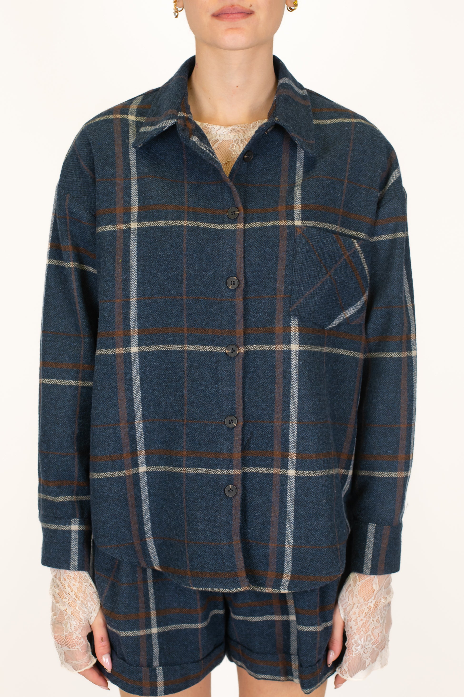 Tensione in - Camicia over fantasia quadri in misto lana con taschino