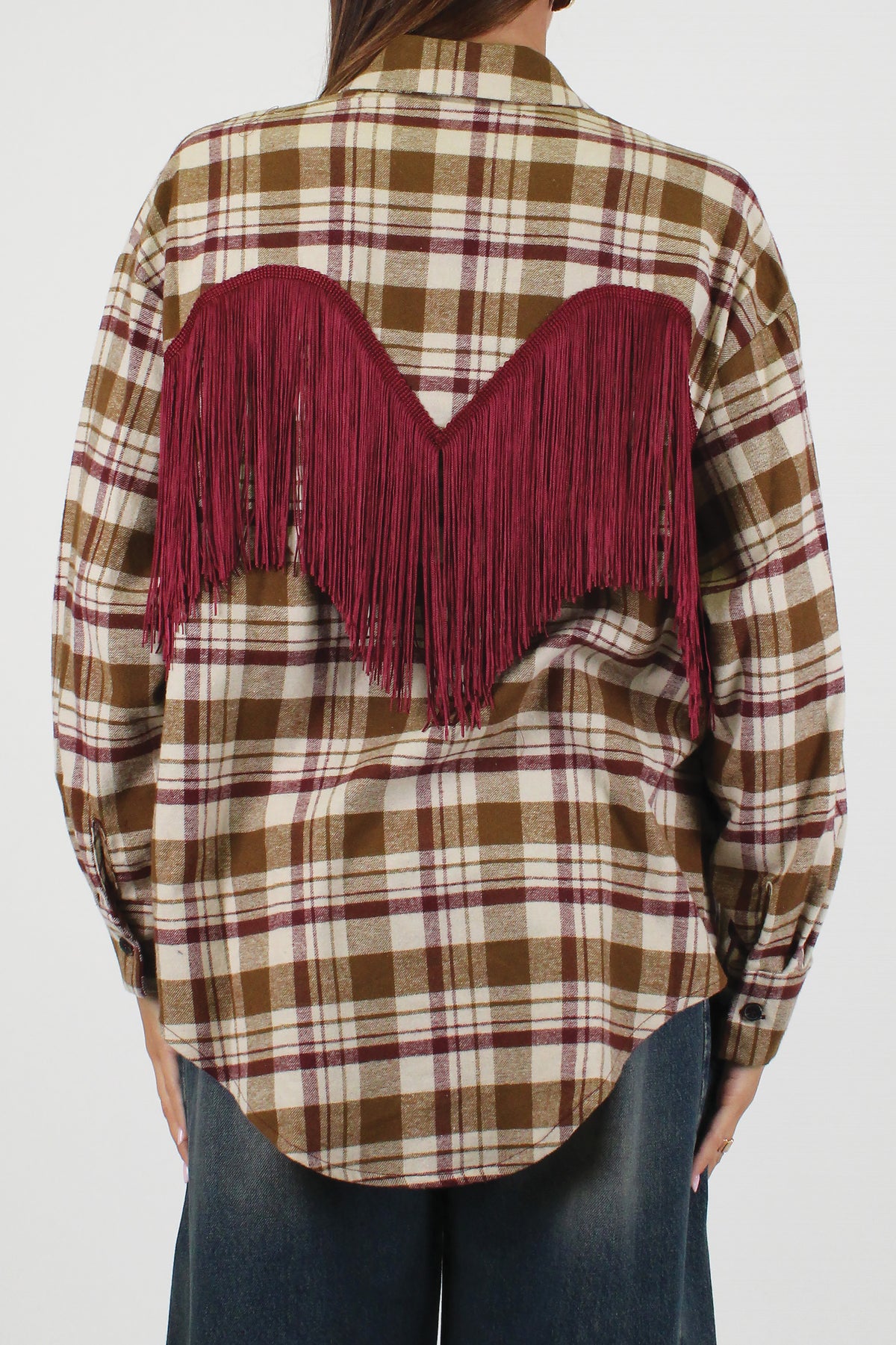 Tensione in - Camicia over fantasia check con frange fronte-retro