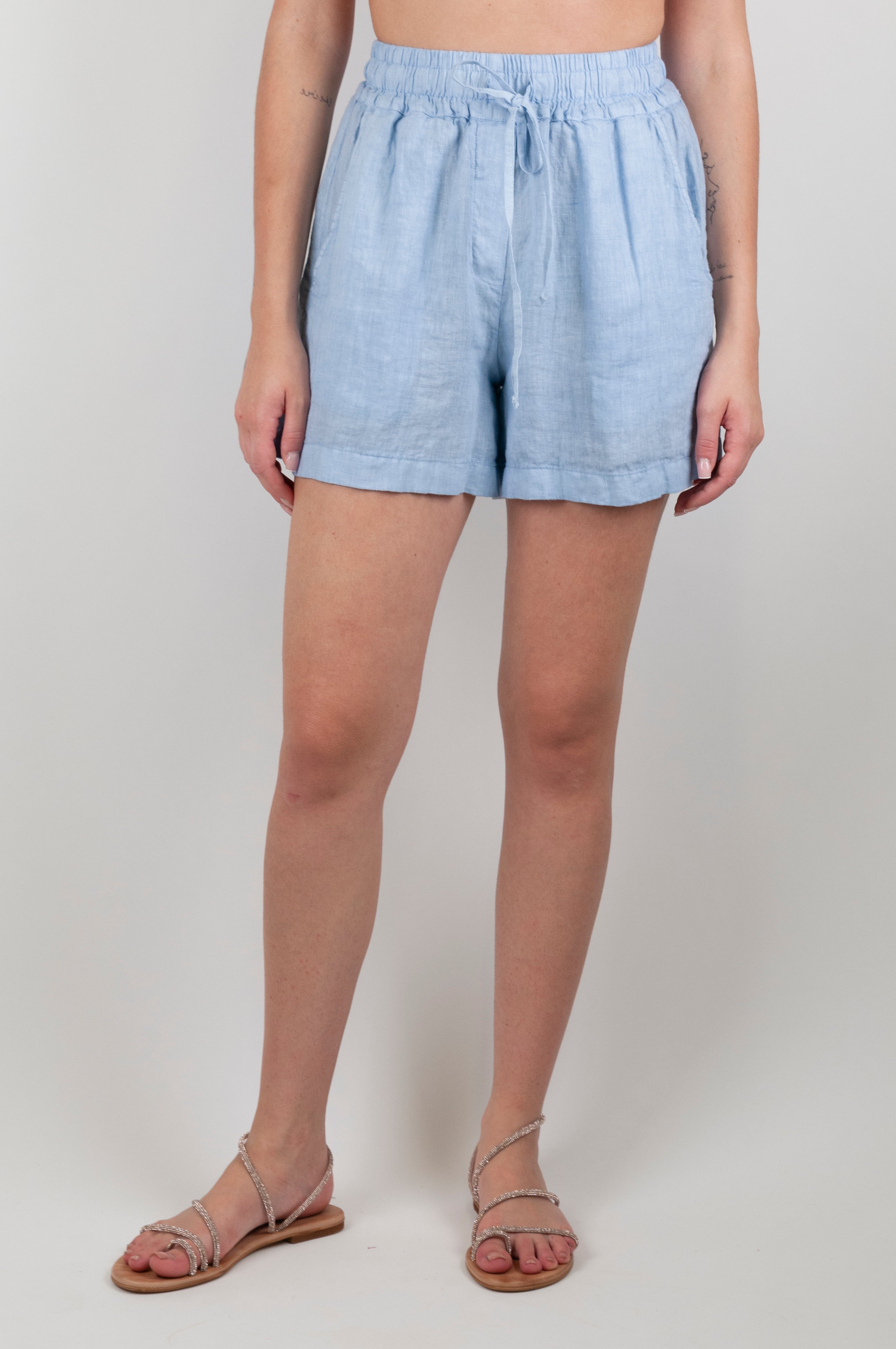 Tensione in - Shorts in puro lino con coulisse