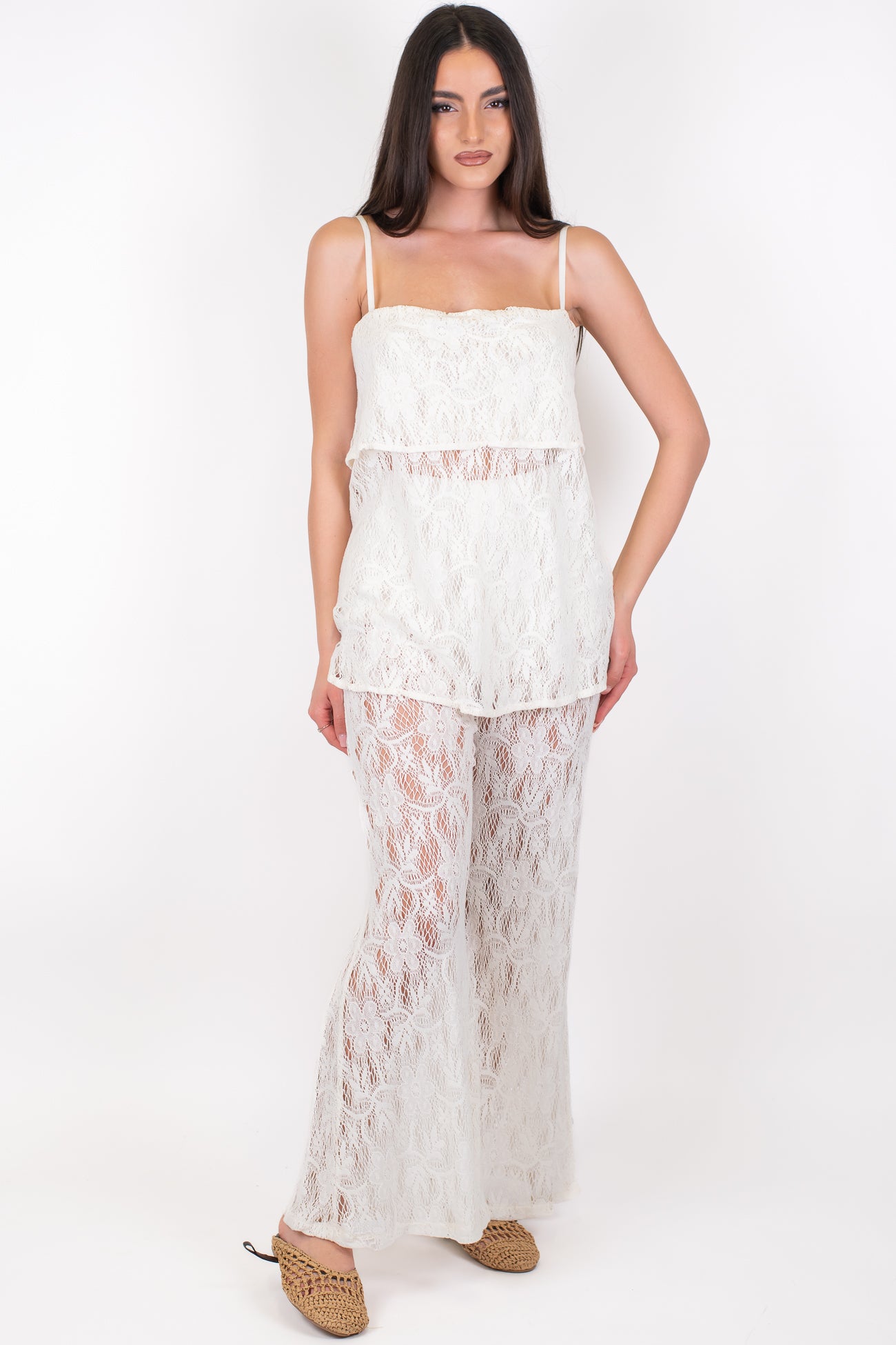 Tensione in - Pantalone palazzo in pizzo con coulotte ed elastico in vita