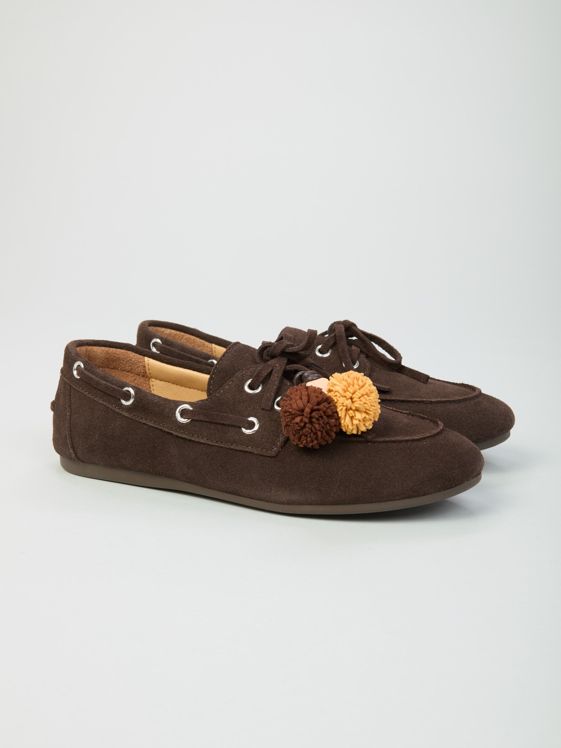 Ovyé - Mocassino in camoscio con pompon a contrasto