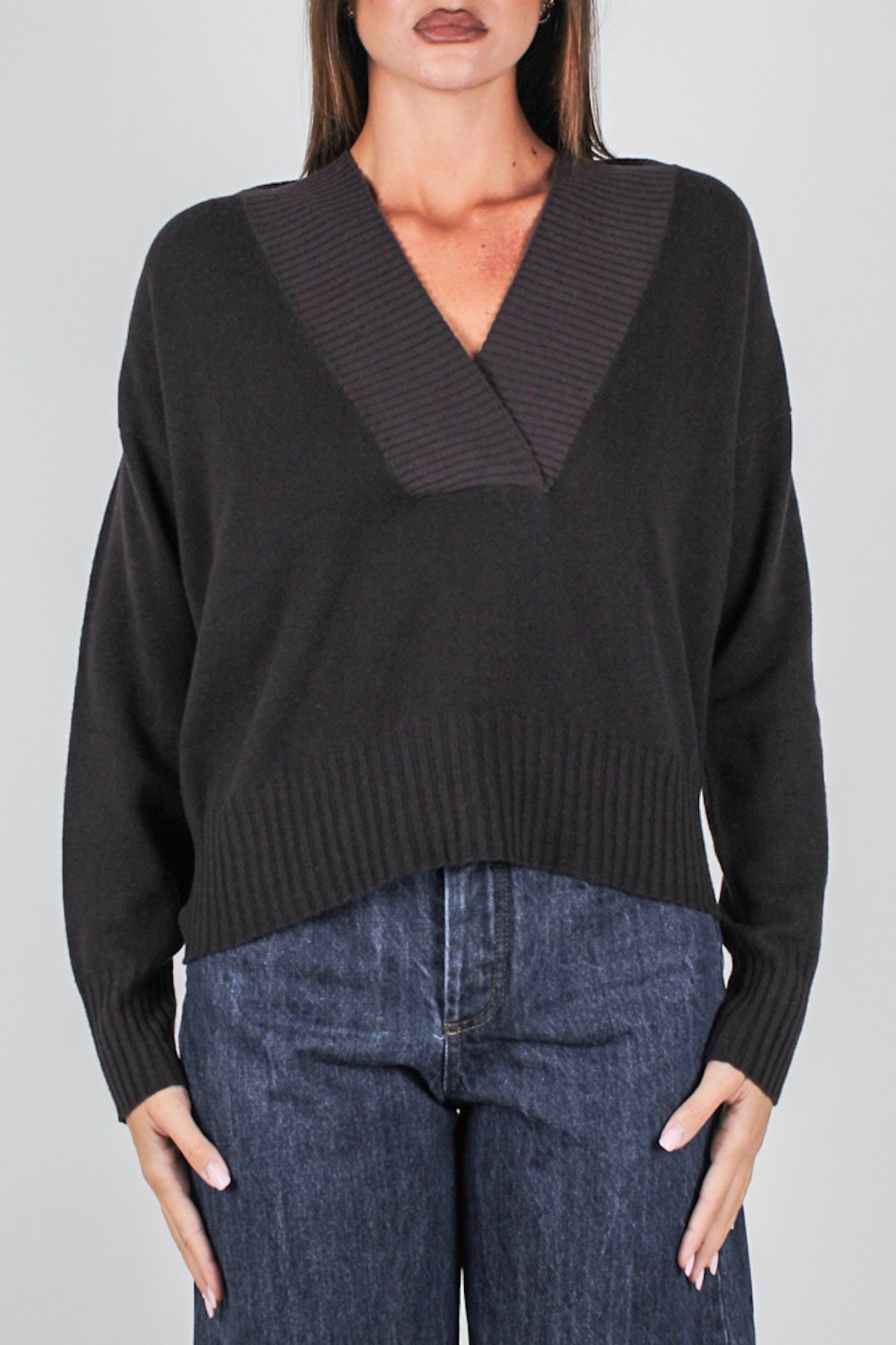 Maryley - Maglia a scatola con scollo a V in misto lana