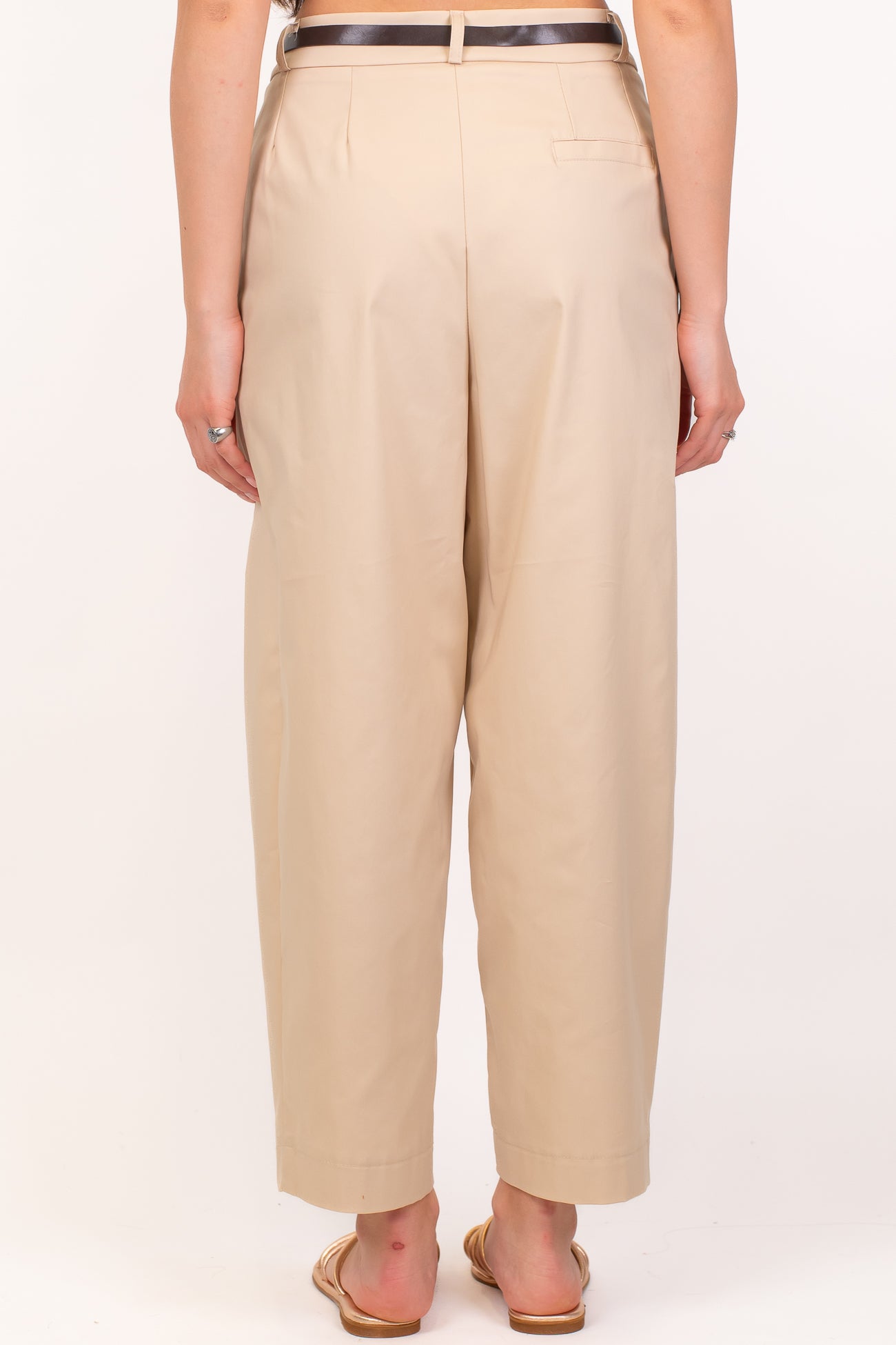 Maryley - Pantalone regular crop in tela paracadute con pinces