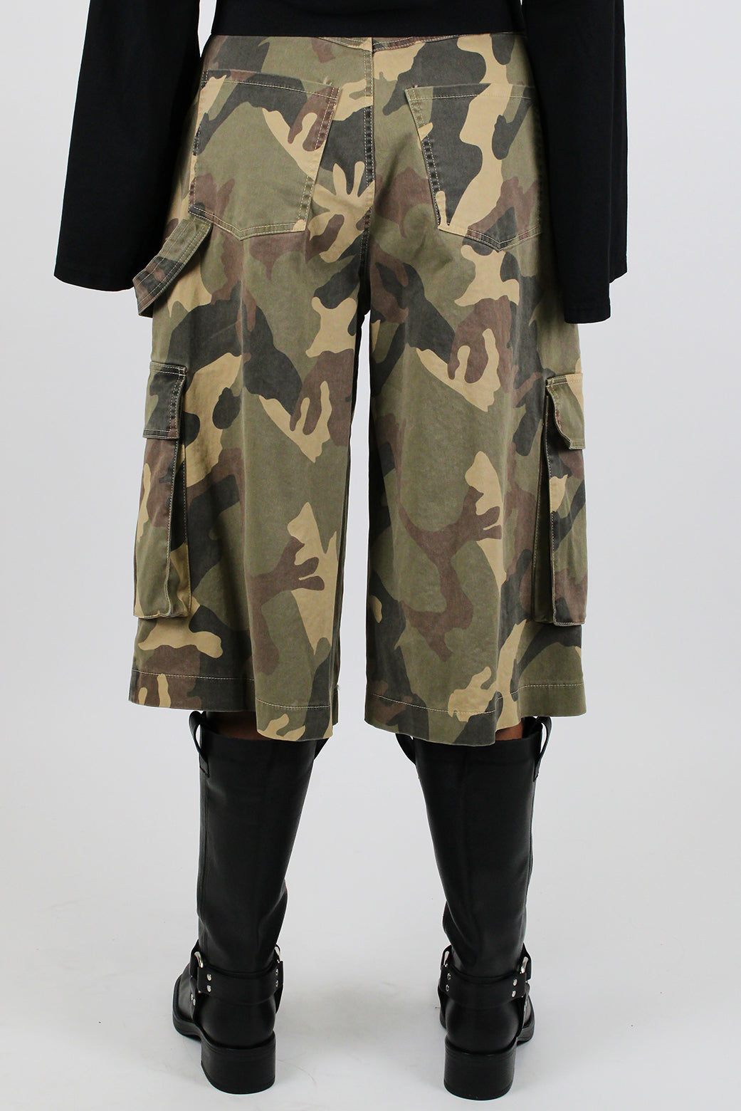 Tensione in - Bermuda cargo camouflage